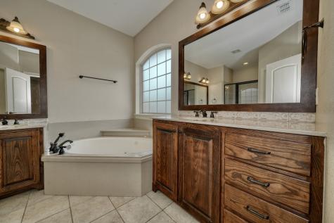 205 Heritage Court Lindale TX 75771