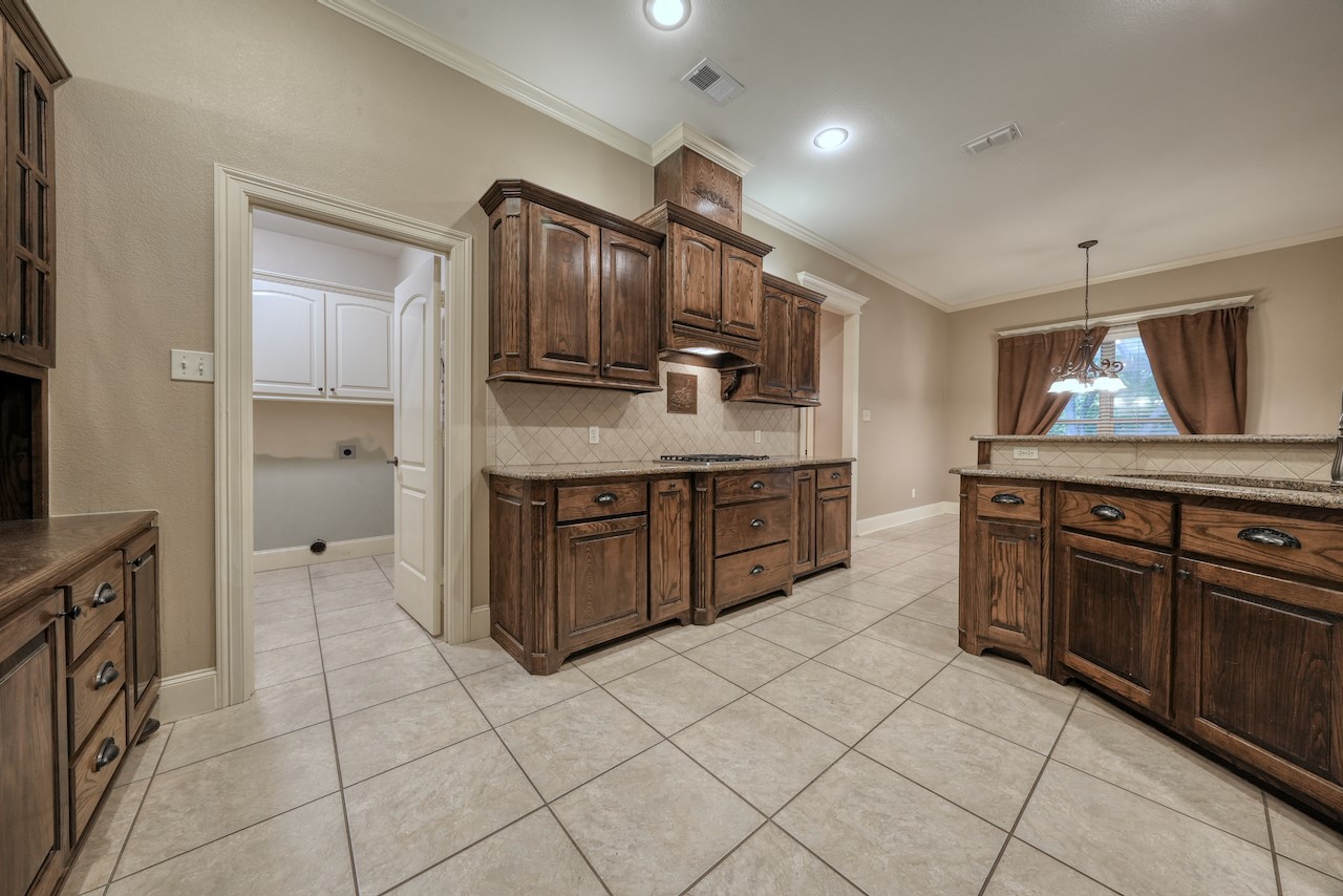 205 Heritage Court Lindale TX 75771