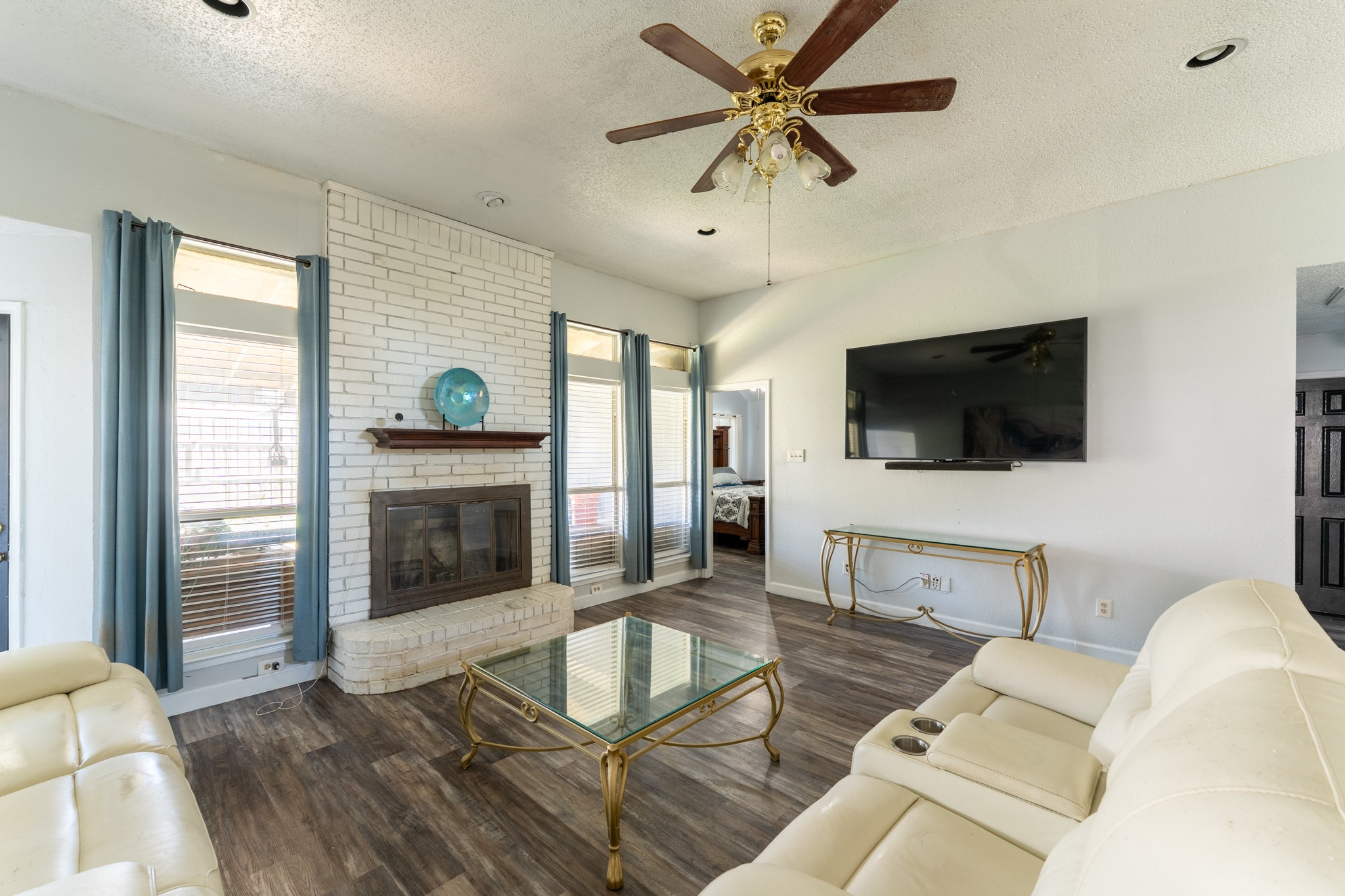 2854 Briar Hill Drive Grand Prairie TX 75052