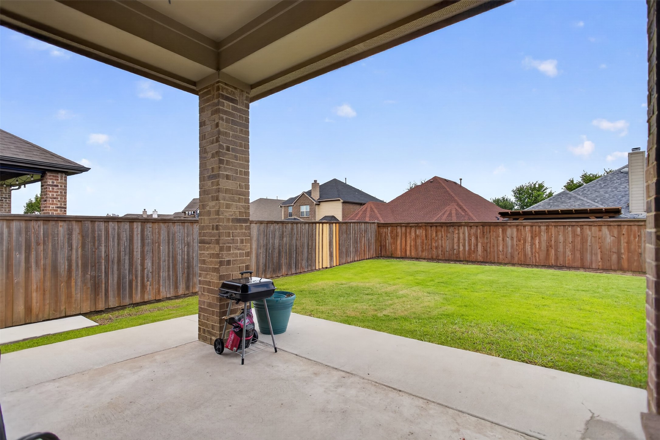 1013 Somerset Circle Forney TX 75126