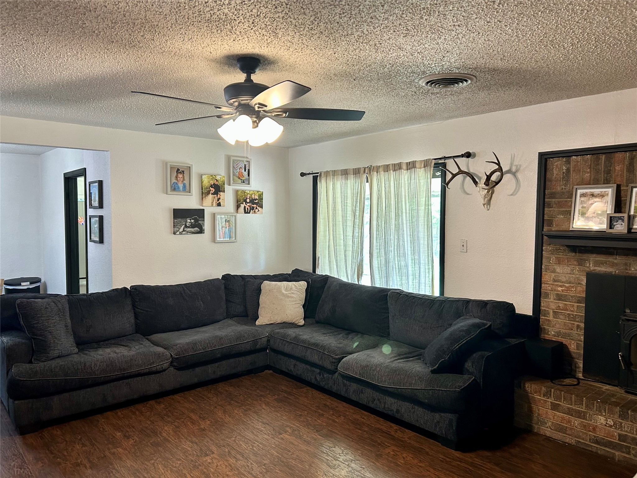 285 N Avenue B Crawford TX 76638
