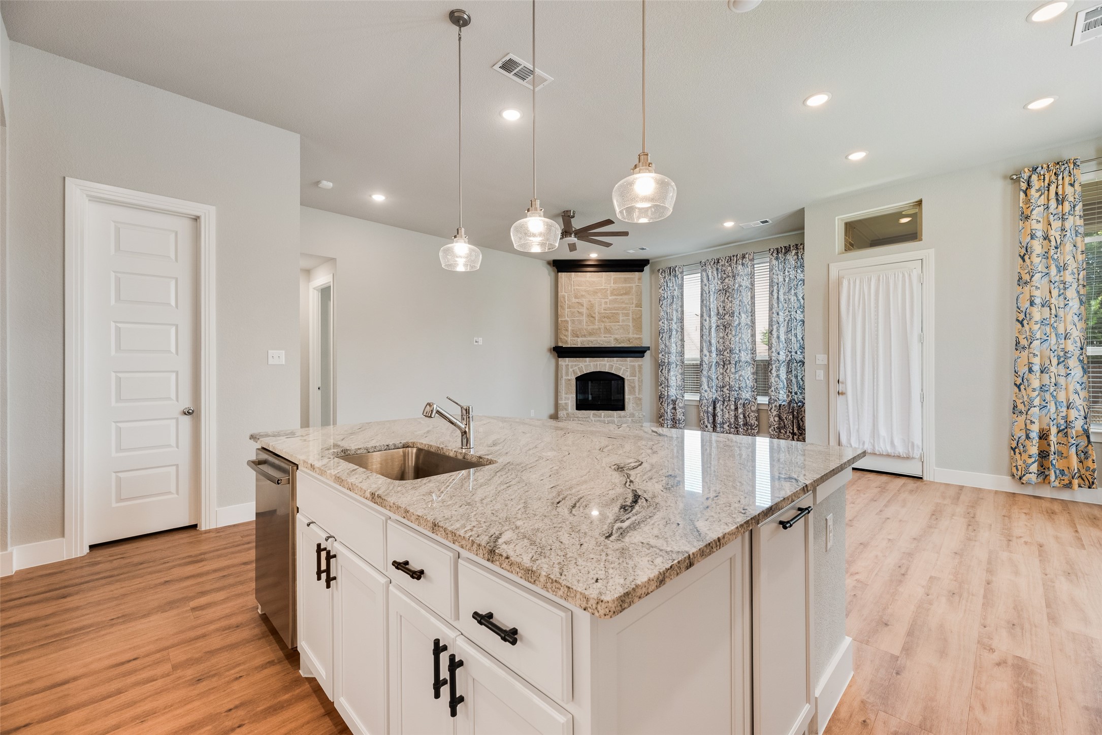 330 Windsor Street Waxahachie TX 75165