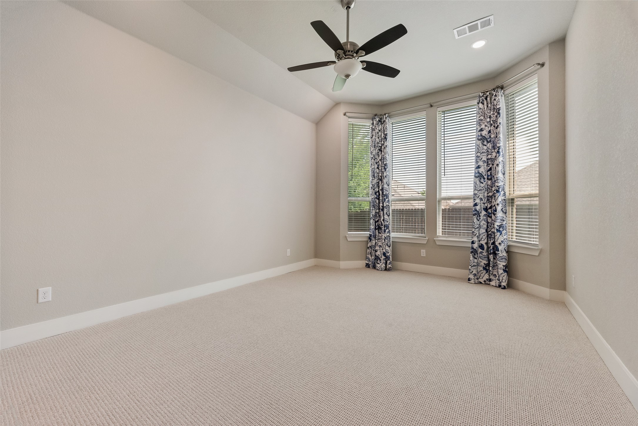 330 Windsor Street Waxahachie TX 75165