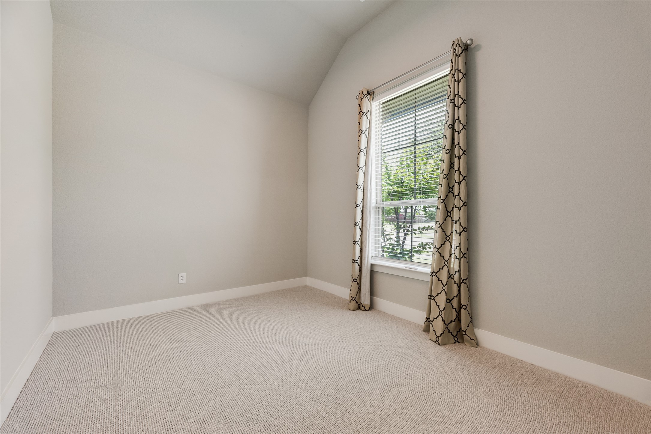330 Windsor Street Waxahachie TX 75165