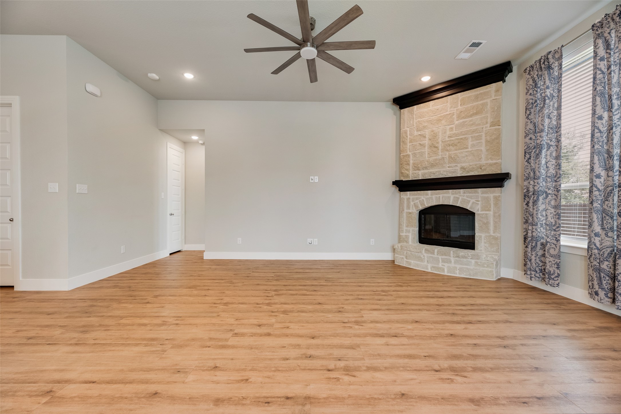 330 Windsor Street Waxahachie TX 75165