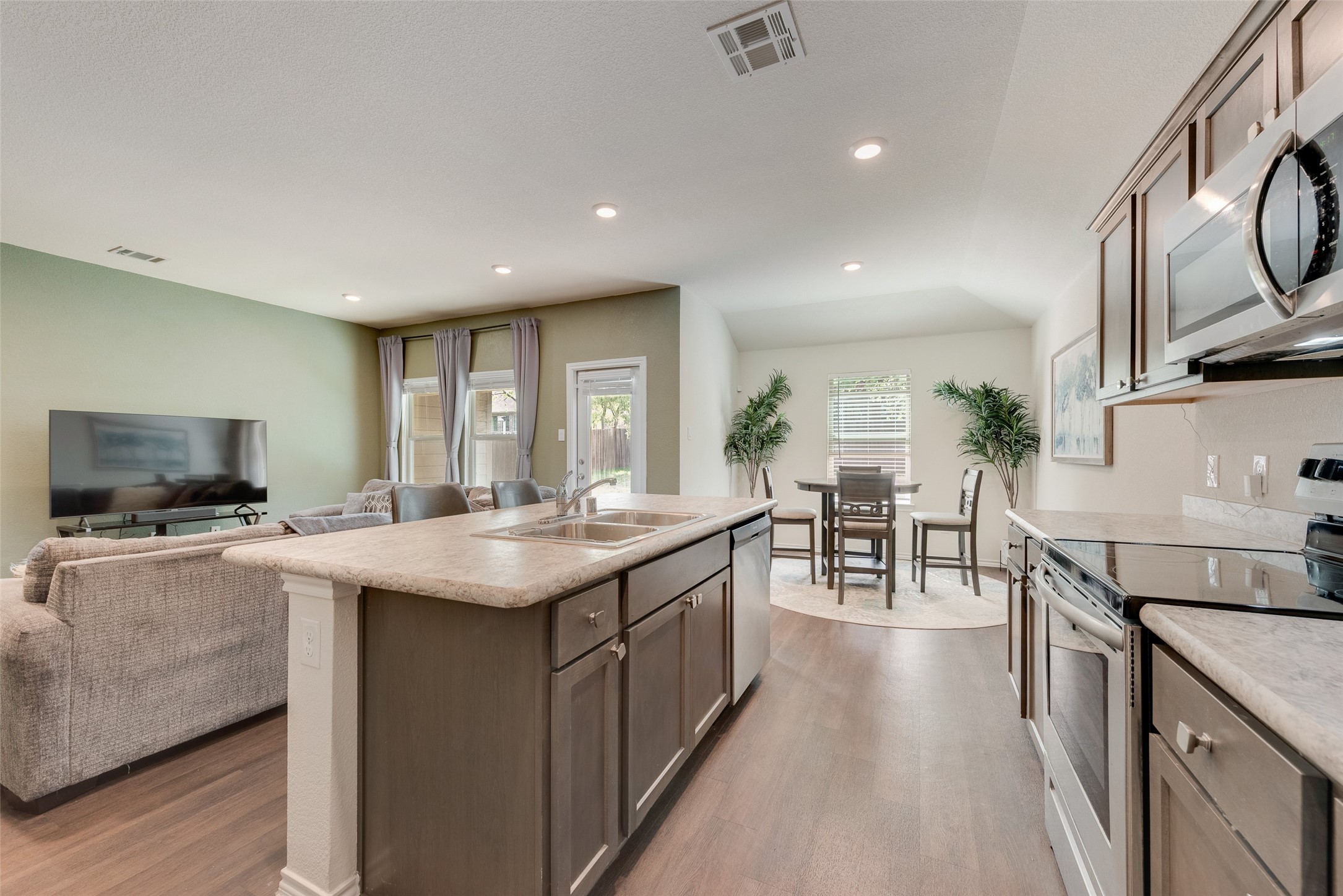 3509 Doris Drive Denton TX 76207
