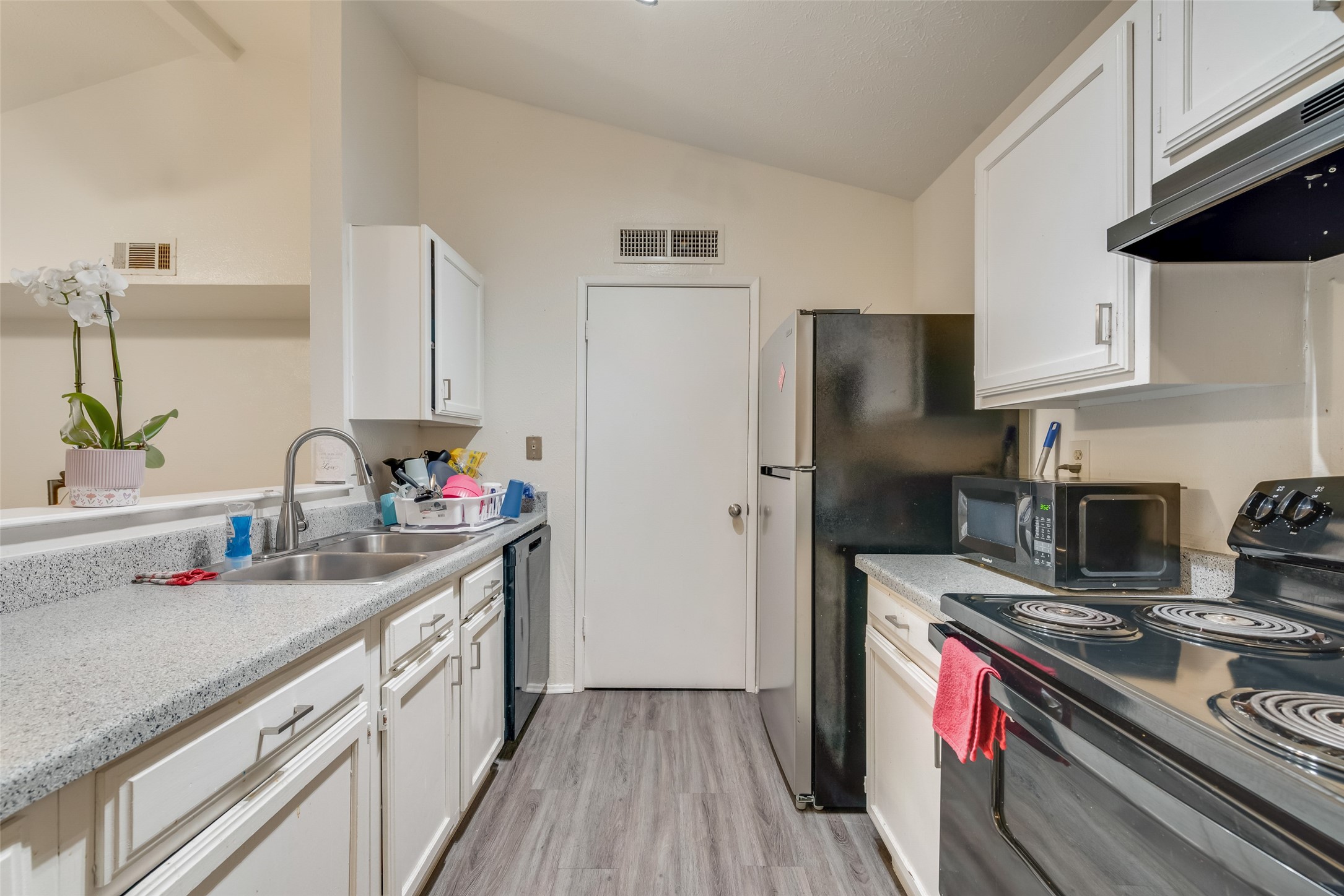 512 Matterhorn Street Cedar Hill TX 75104