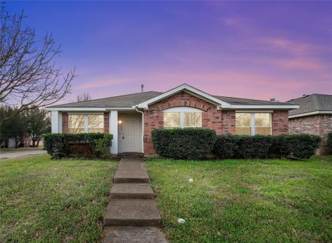 2202 Mayfair Lane Lancaster TX 75134