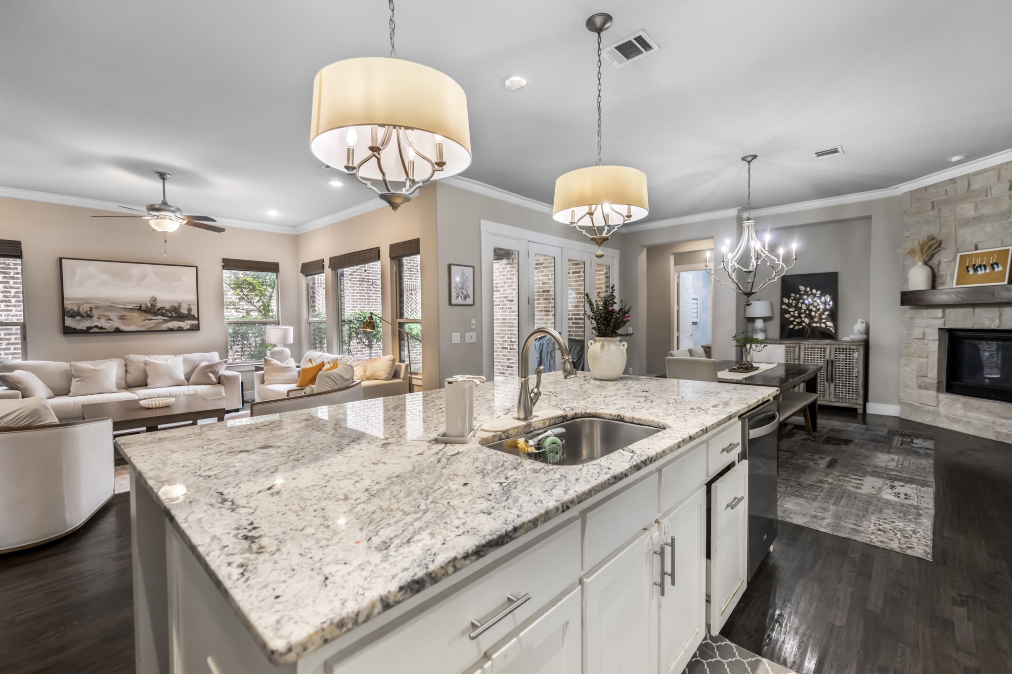 4003 Cinnabar Falls Way Arlington TX 76005