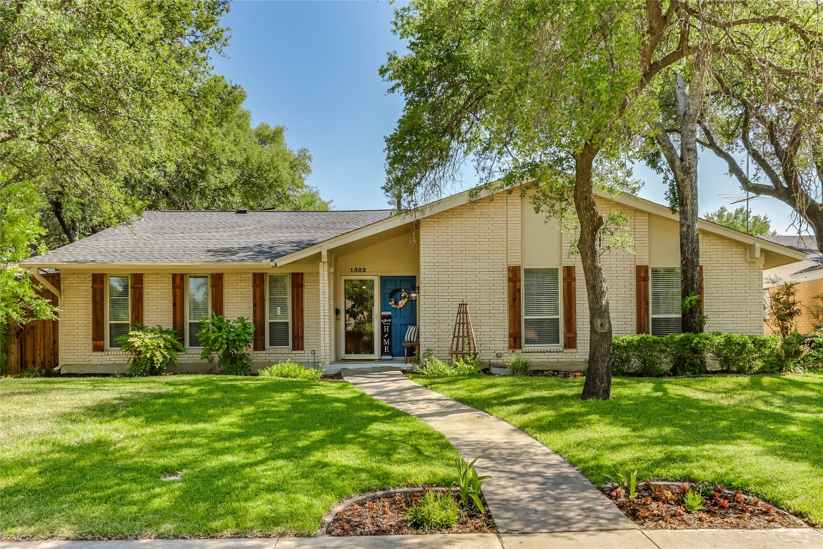 1302 Dogwood Trail Lewisville TX 75067