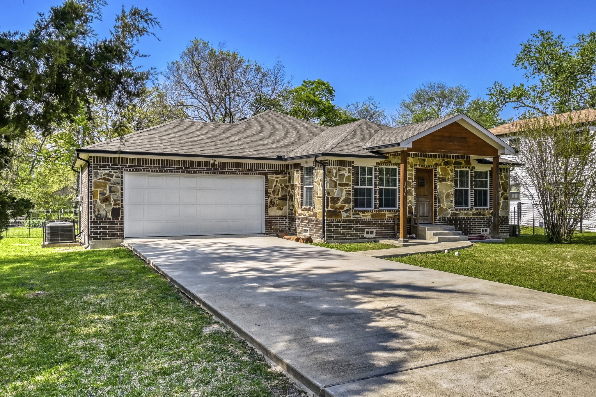 1010 Netherland Drive Seagoville TX 75159