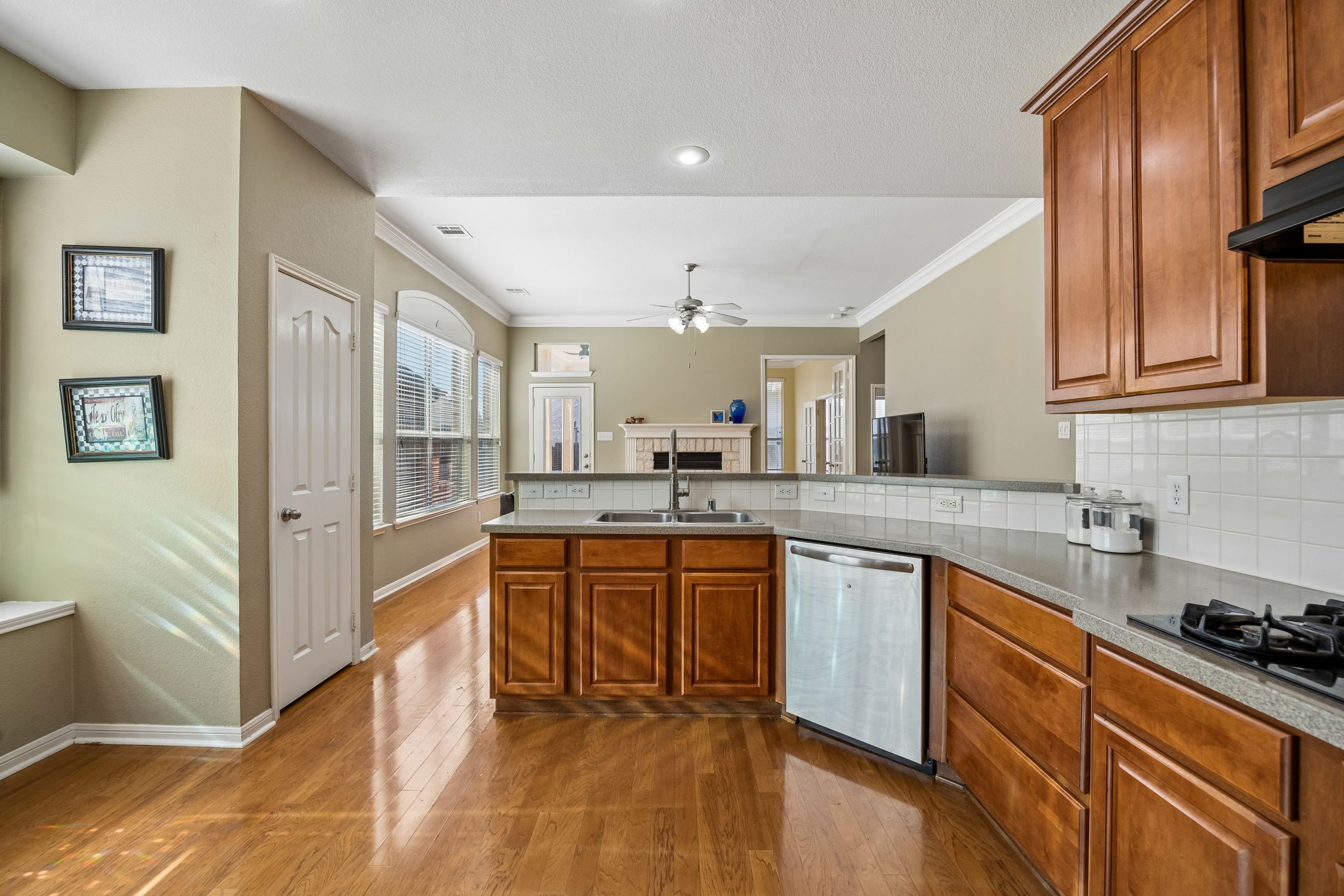 4112 Duncan Way Fort Worth TX 76244
