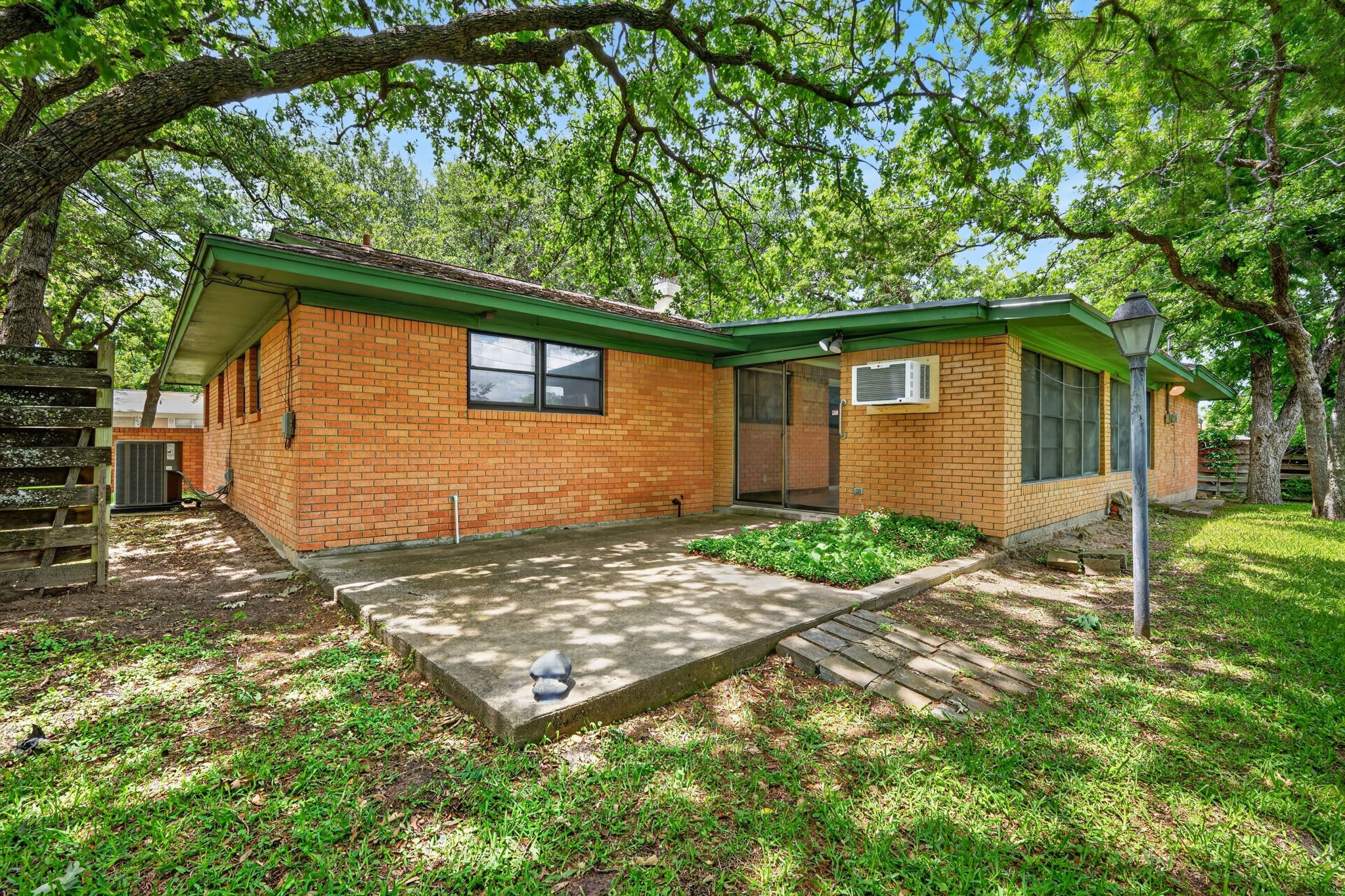 1271 N Wildwood Drive Stephenville TX 76401