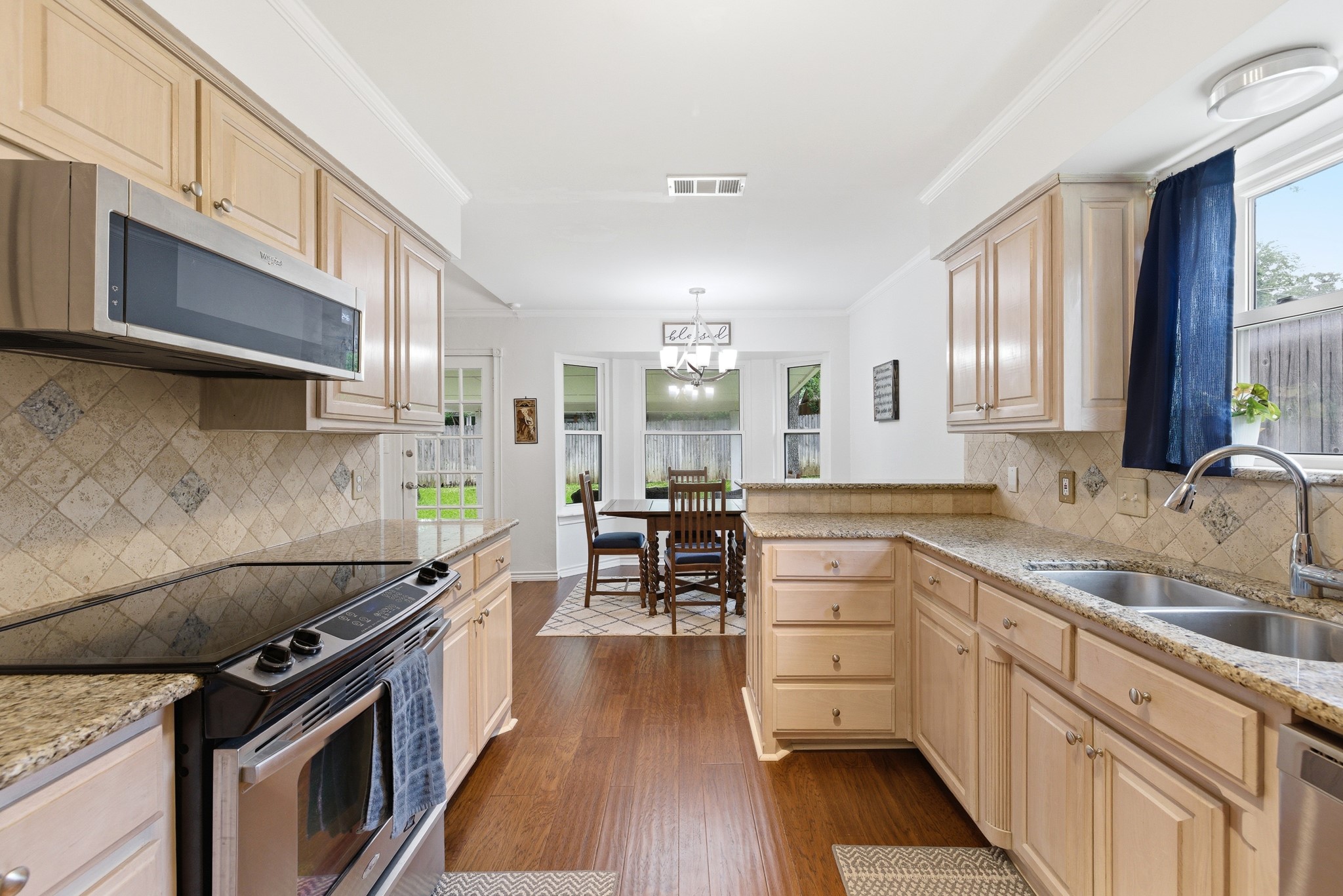 8721 Irongate Drive North Richland Hills TX 76182