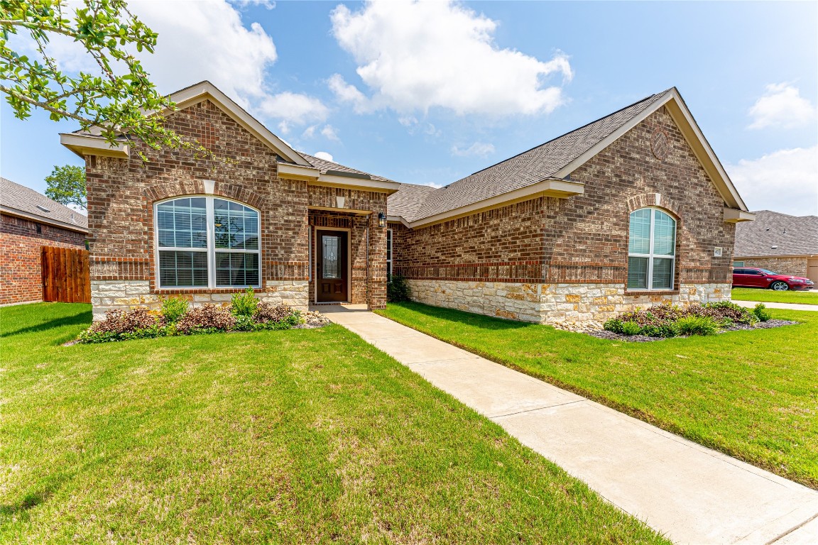 607 Milas Lane Glenn Heights TX 75154