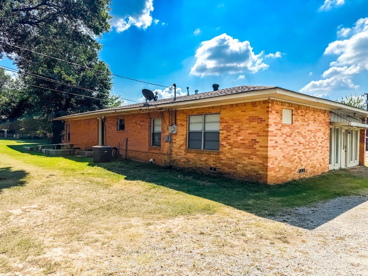 552 E Commerce Street Fairfield TX 75840