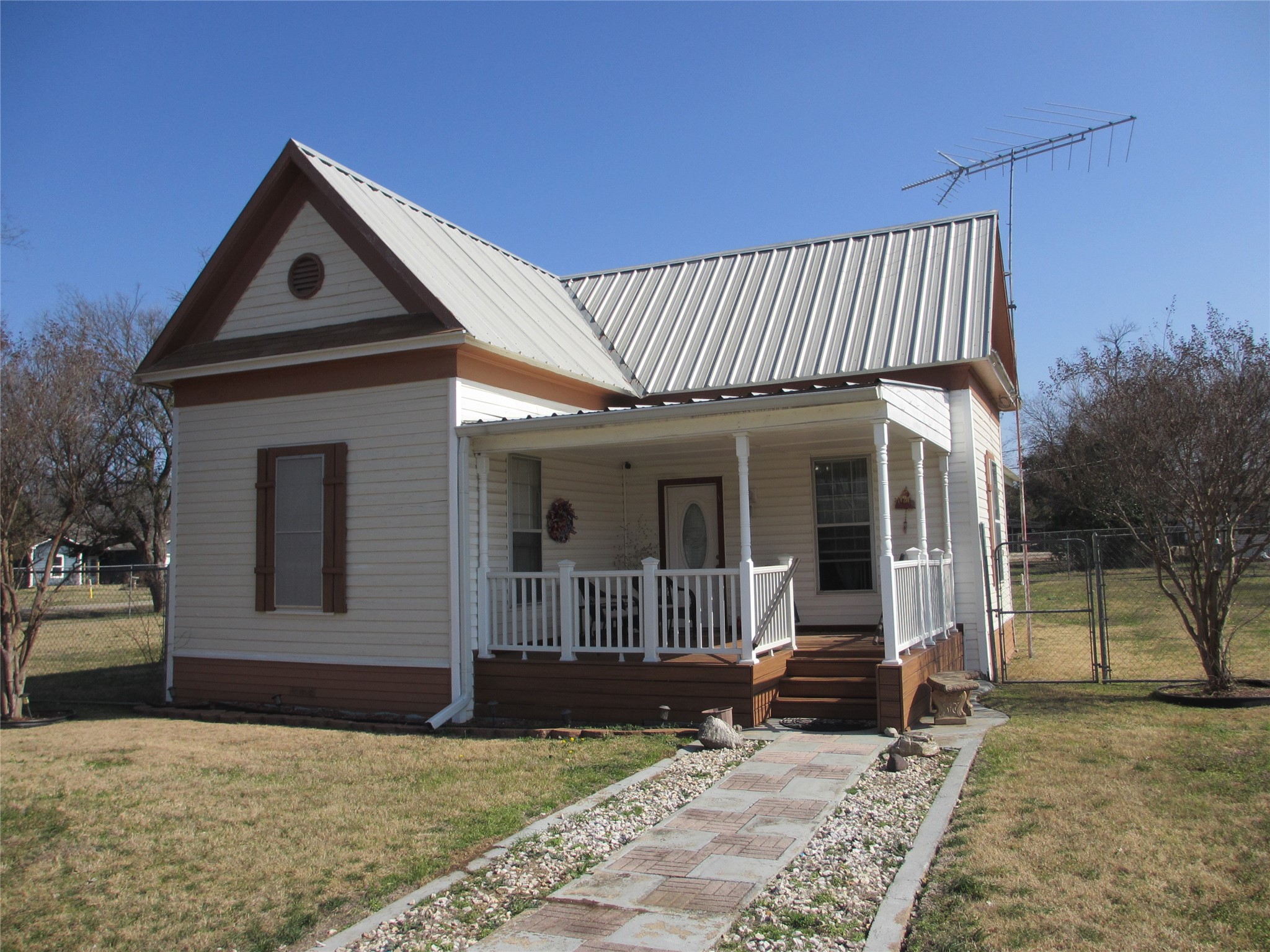 608 N Colorado Street Whitney TX 76692