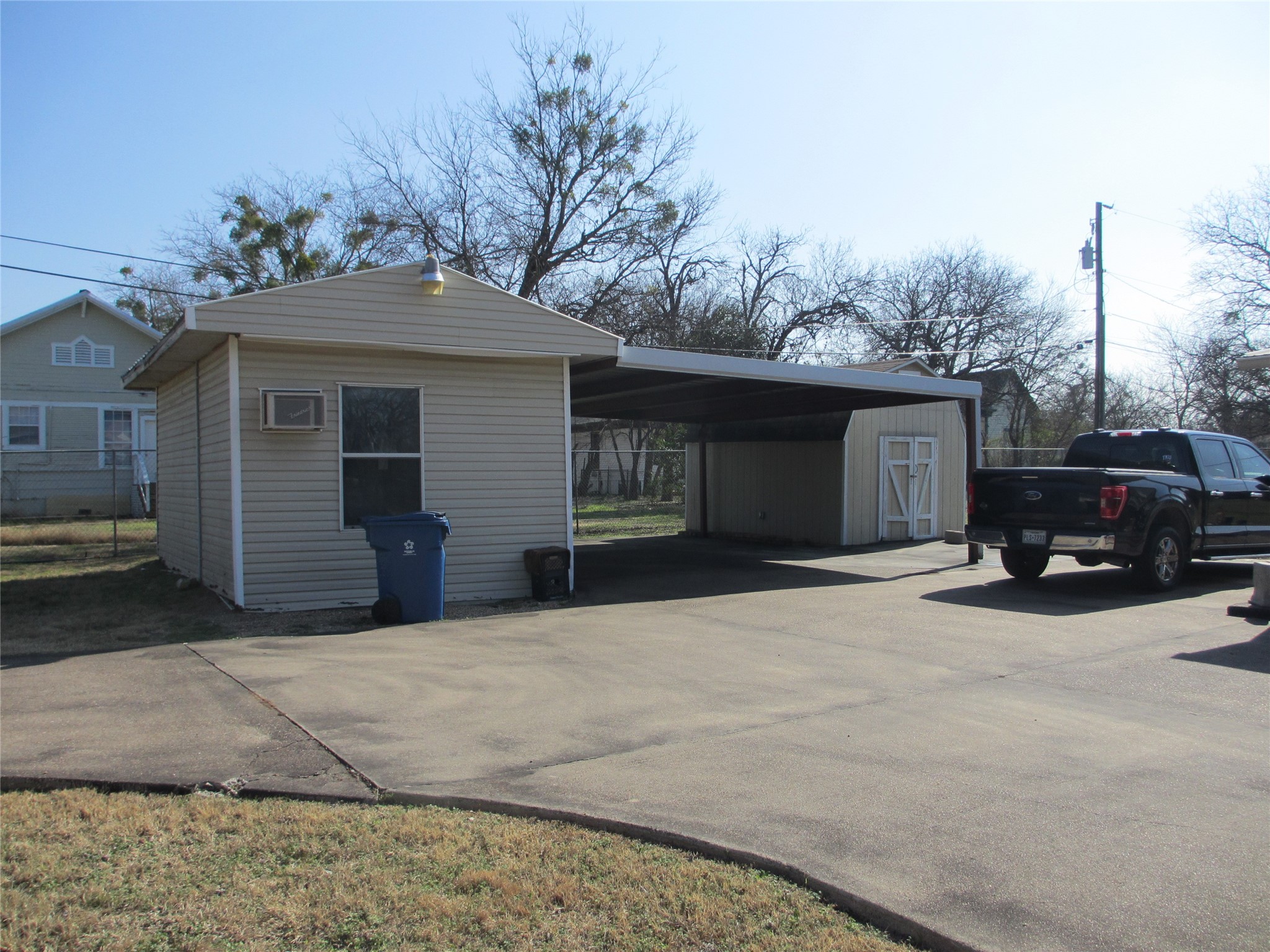 608 N Colorado Street Whitney TX 76692