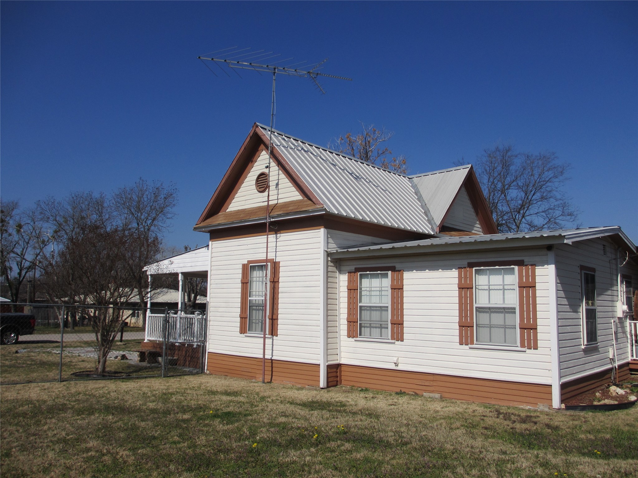 608 N Colorado Street Whitney TX 76692