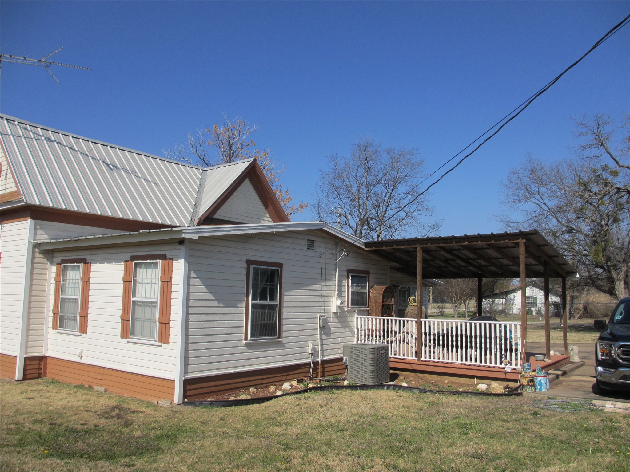 608 N Colorado Street Whitney TX 76692