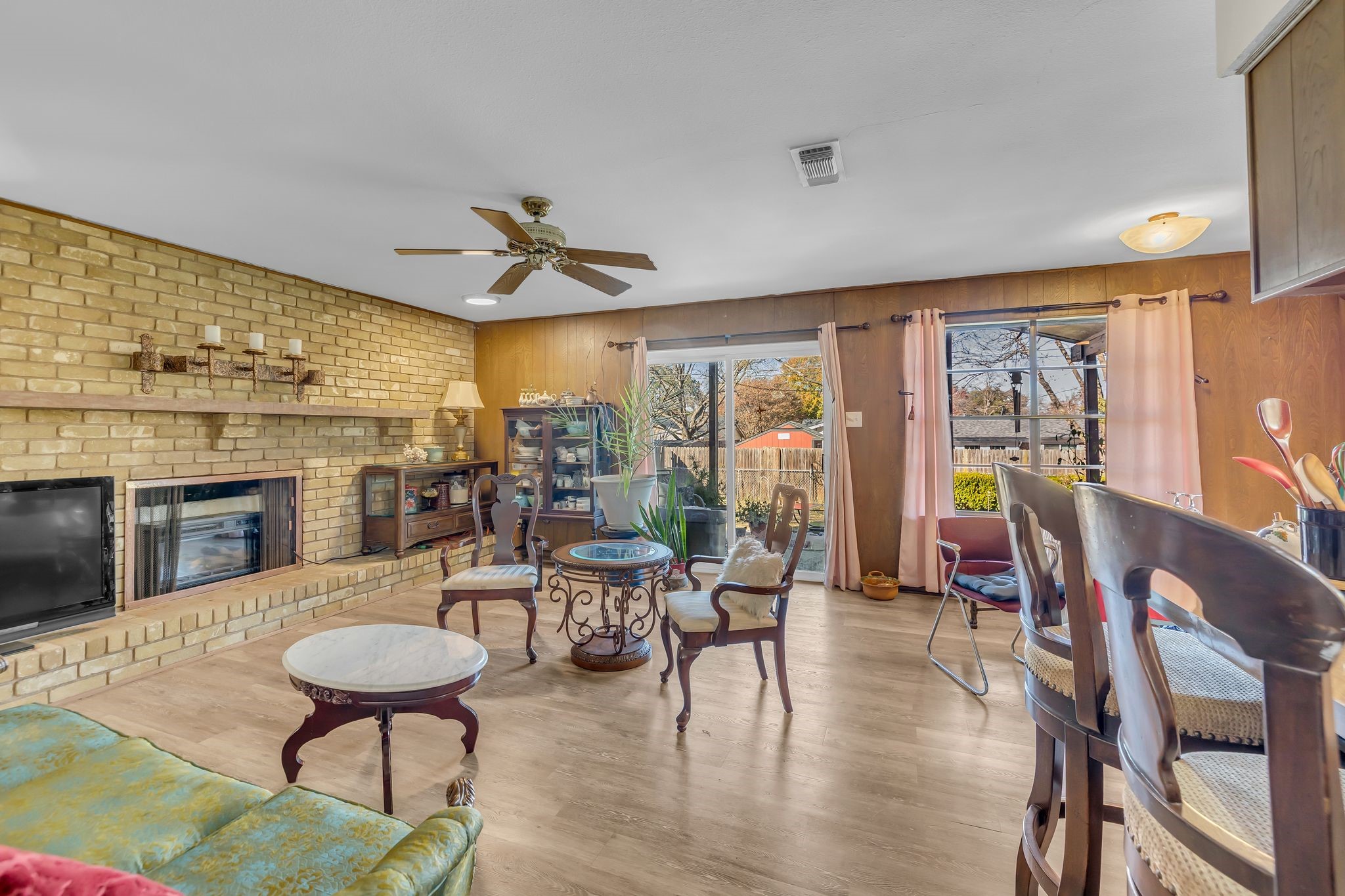 2012 York Drive Edgecliff Village TX 76134