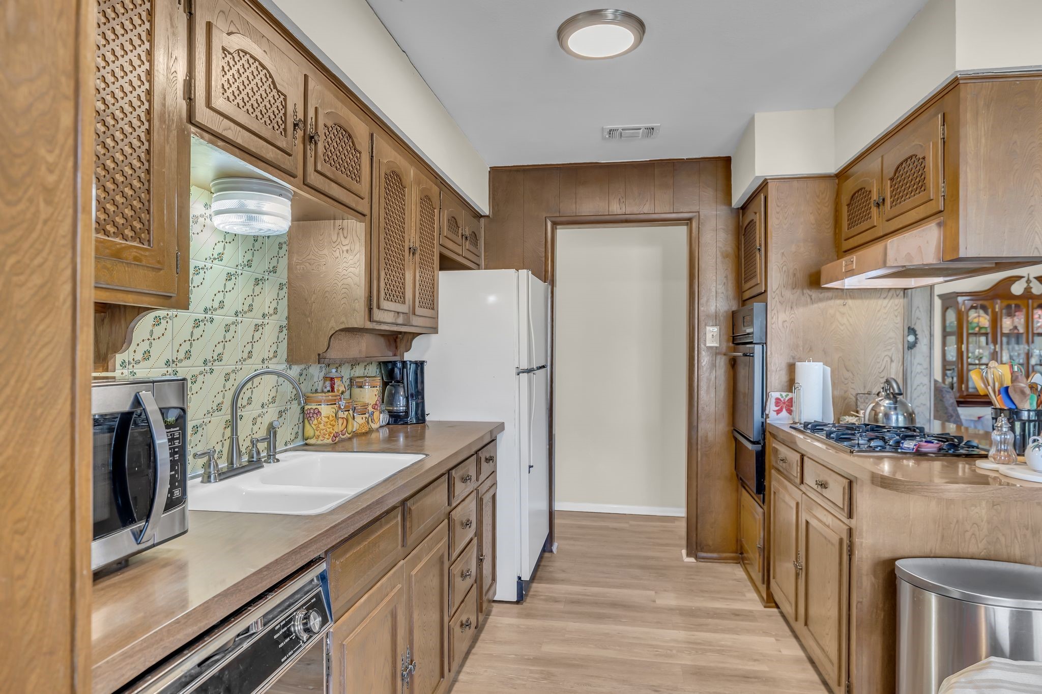 2012 York Drive Edgecliff Village TX 76134