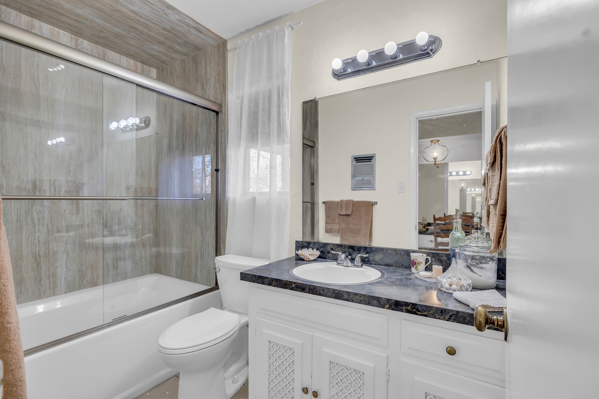 2012 York Drive Edgecliff Village TX 76134