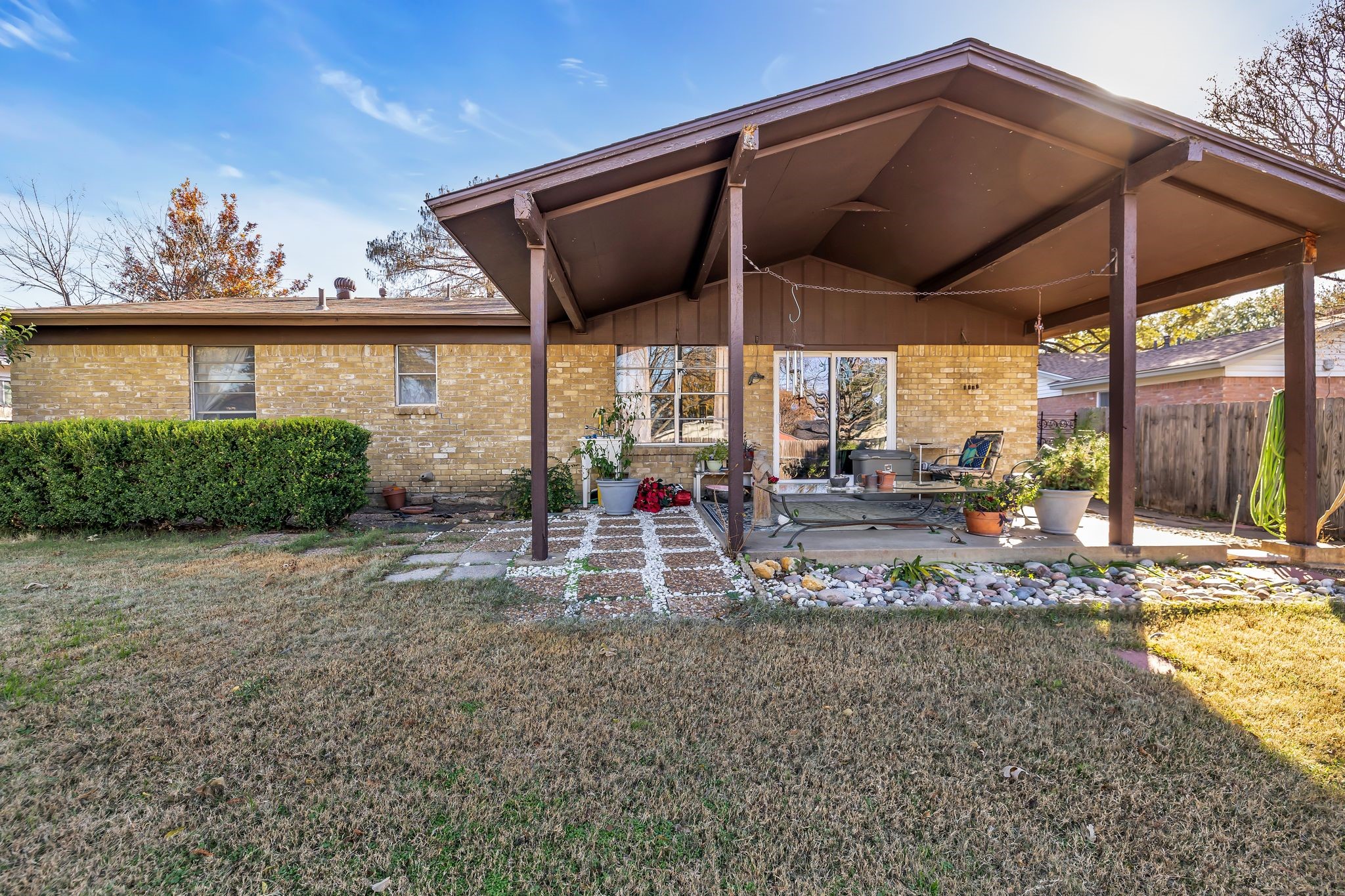2012 York Drive Edgecliff Village TX 76134