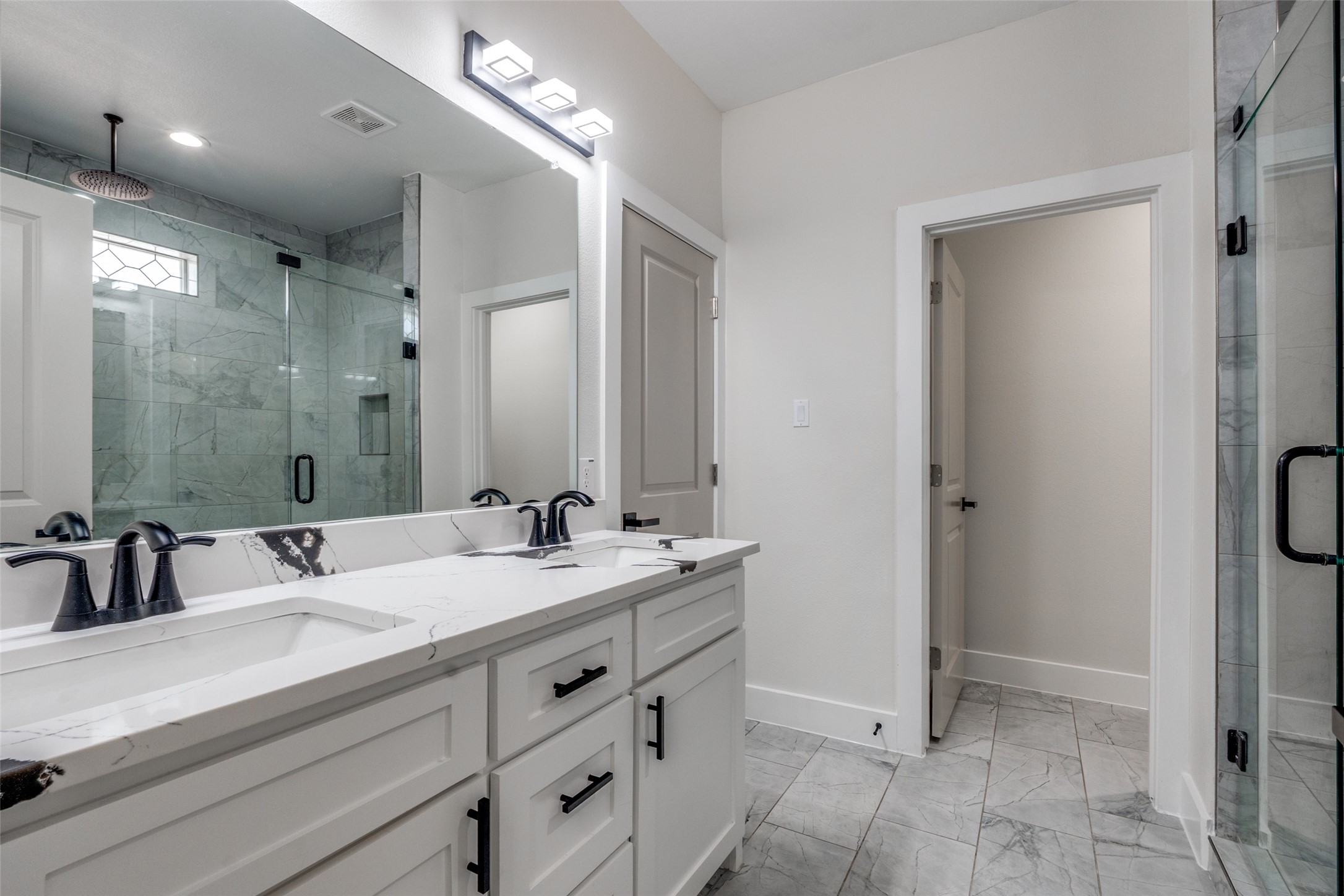 1406 Oakley Avenue Dallas TX 75216