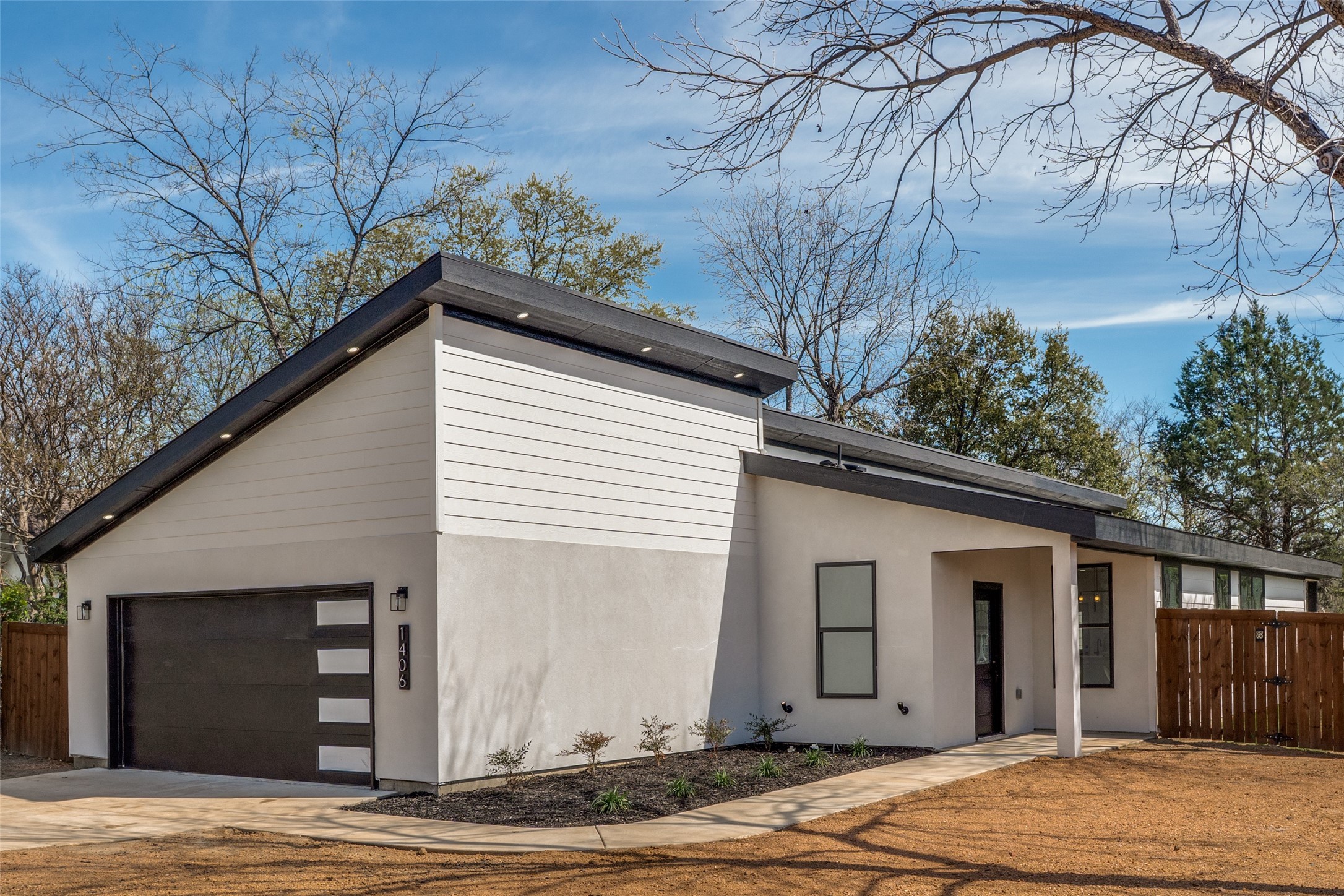 1406 Oakley Avenue Dallas TX 75216