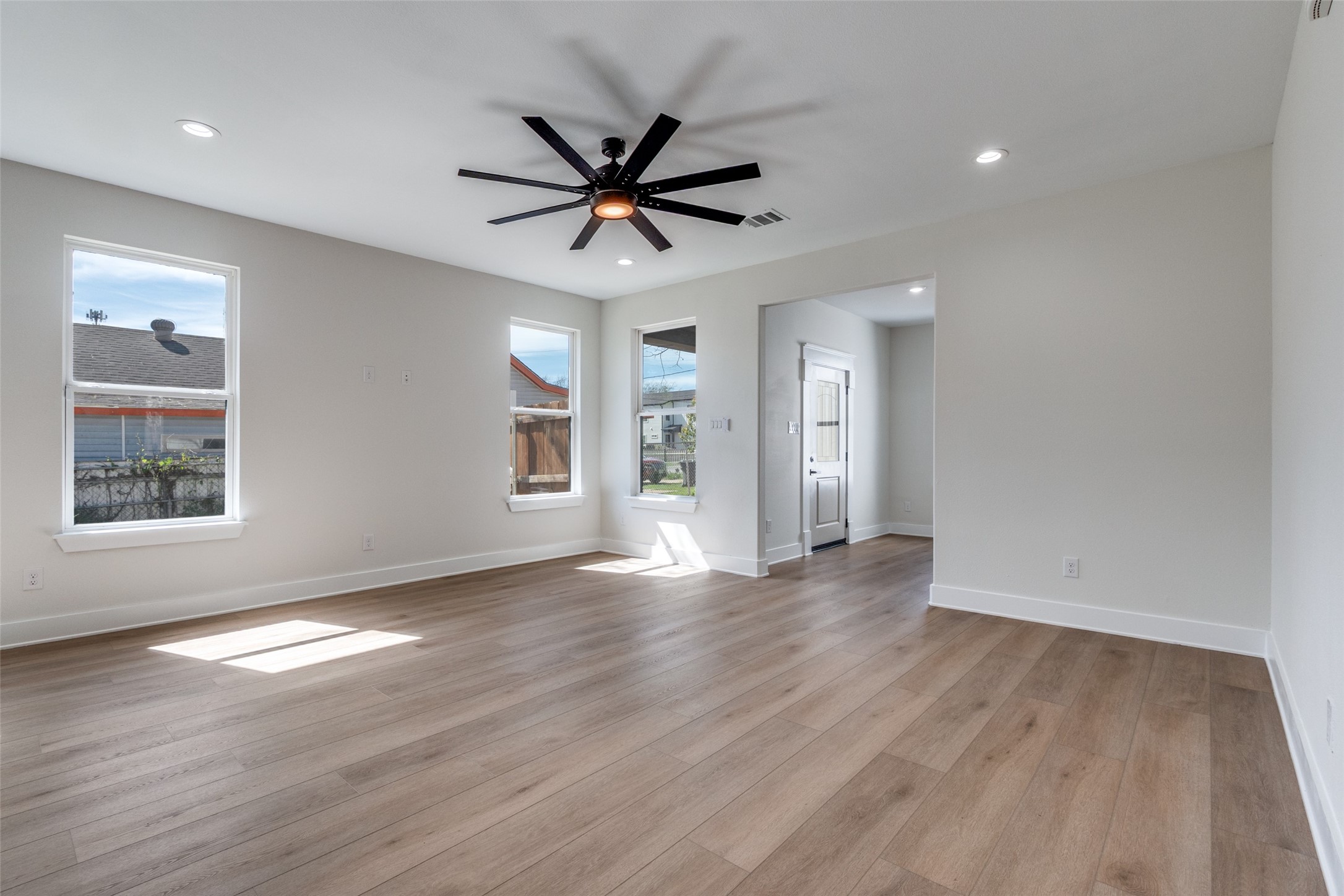 1406 Oakley Avenue Dallas TX 75216
