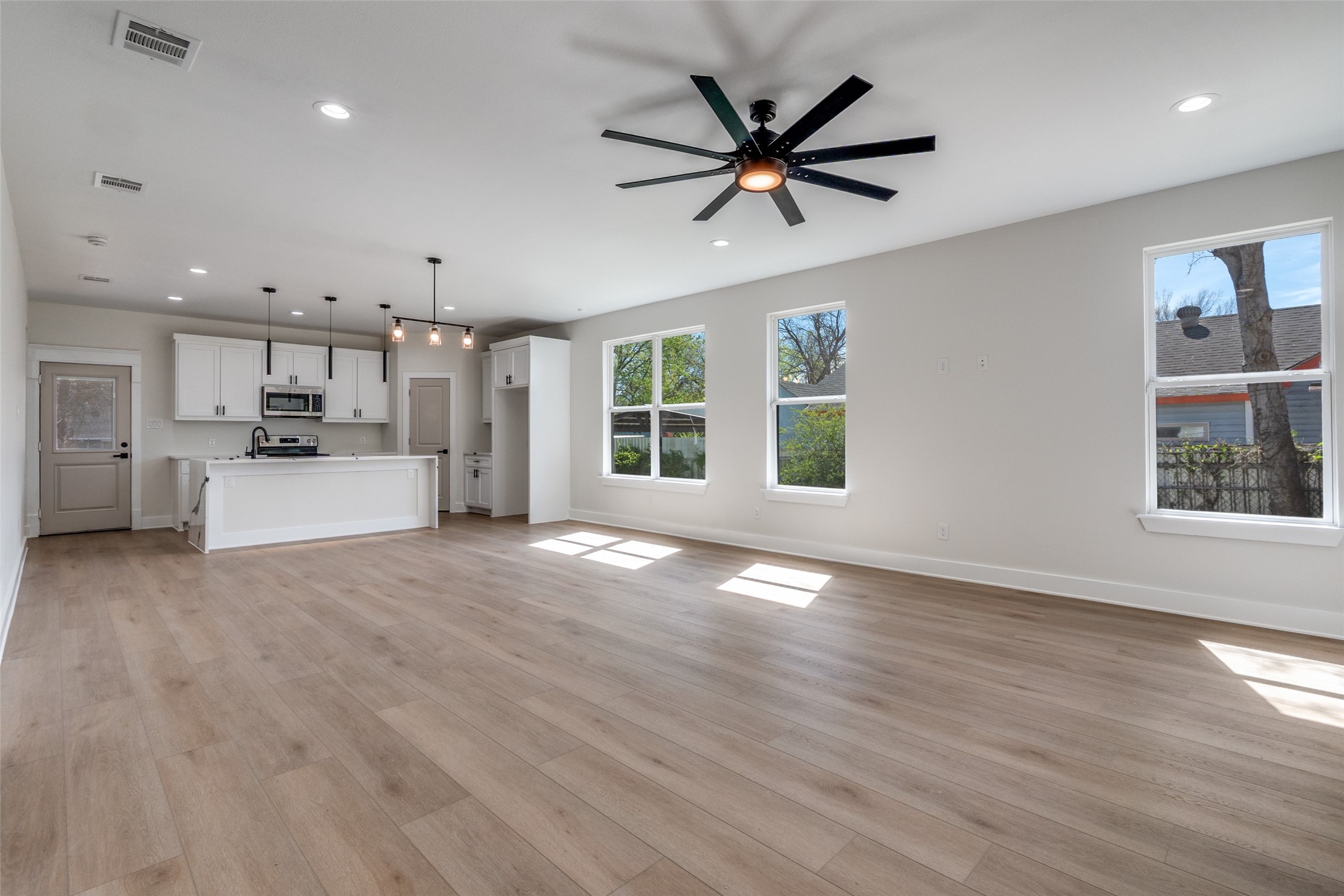 1406 Oakley Avenue Dallas TX 75216