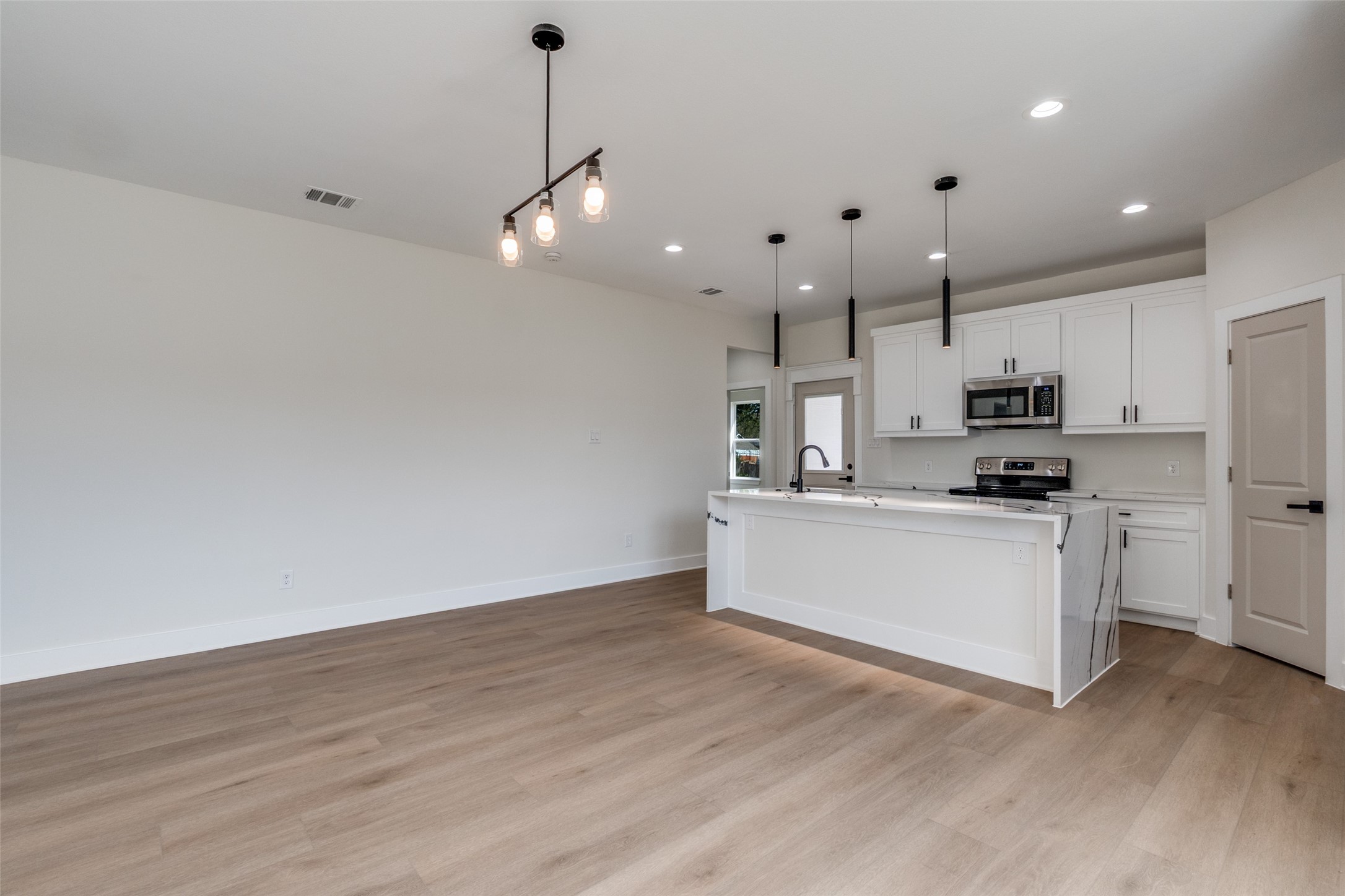 1406 Oakley Avenue Dallas TX 75216