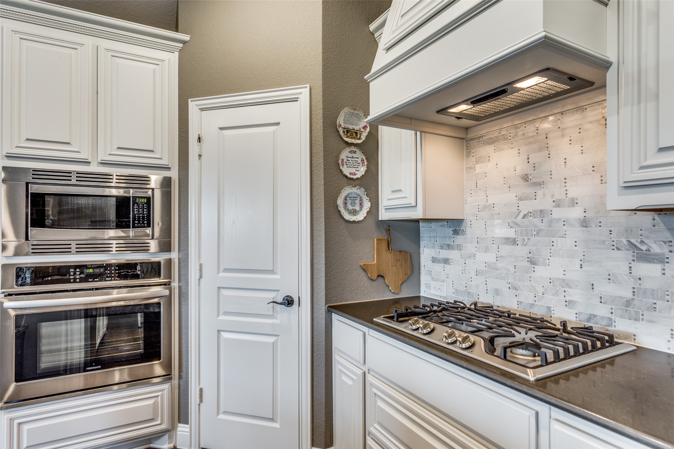 1000 Brenham Drive Godley TX 76044