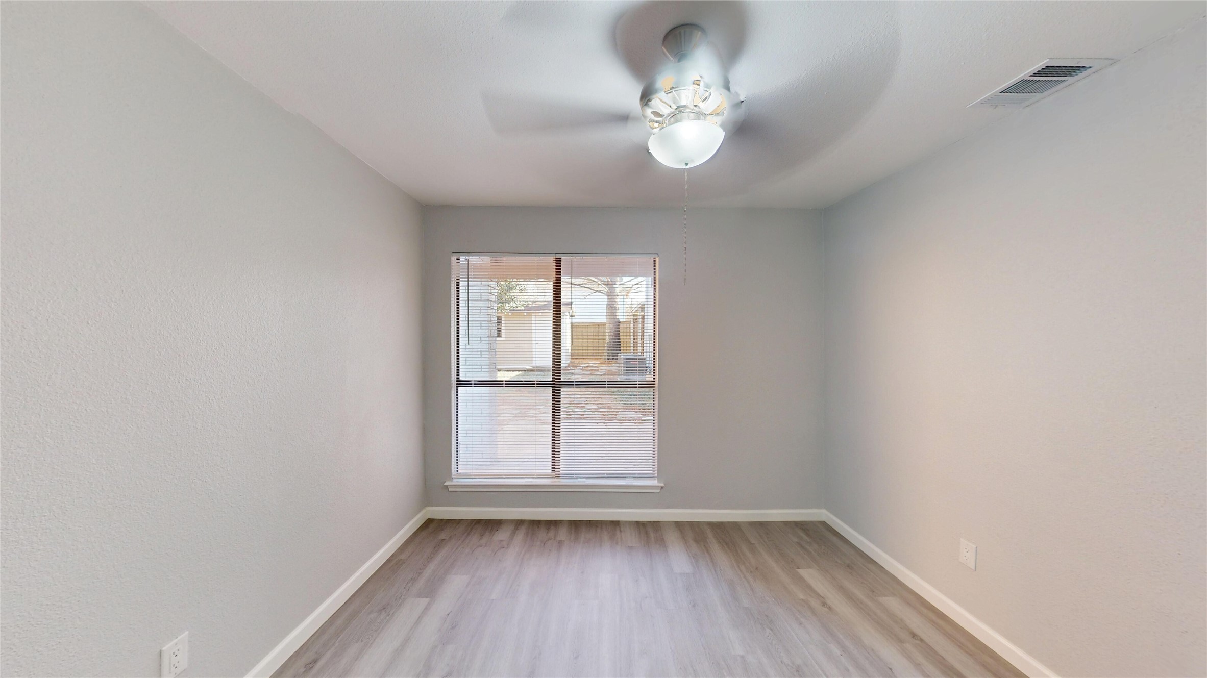 1618 San Francisco Street Carrollton TX 75007