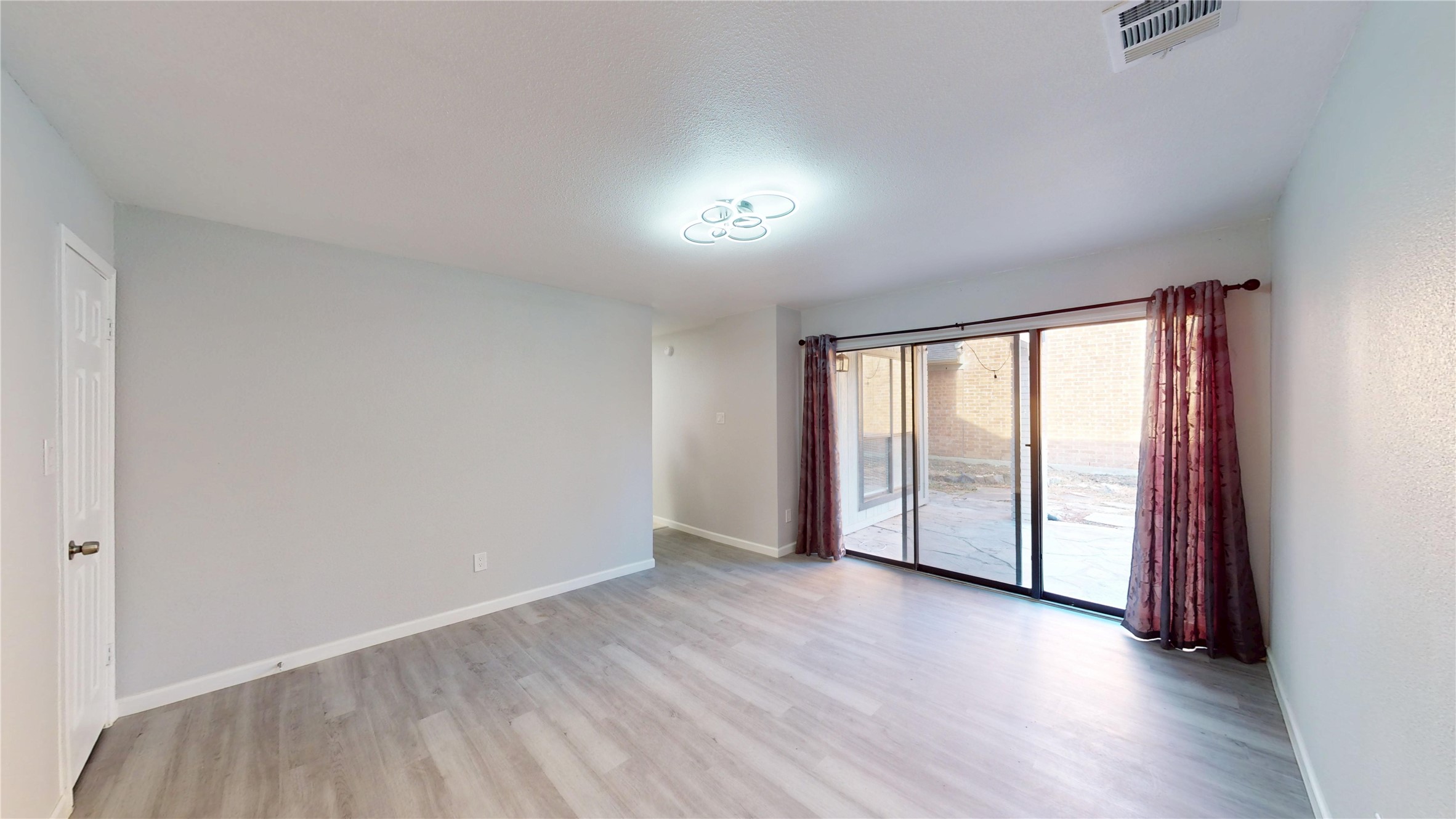 1618 San Francisco Street Carrollton TX 75007