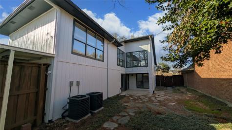 1618 San Francisco Street Carrollton TX 75007