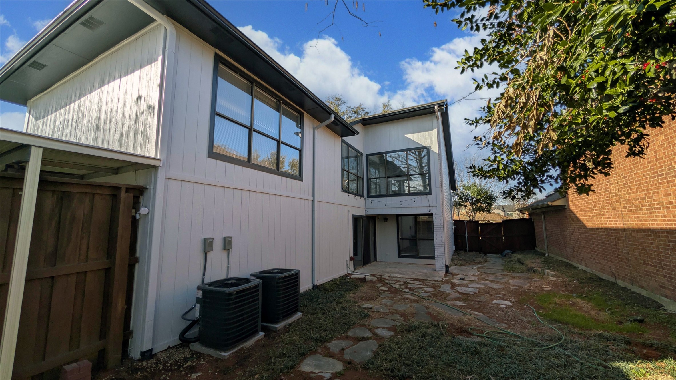 1618 San Francisco Street Carrollton TX 75007