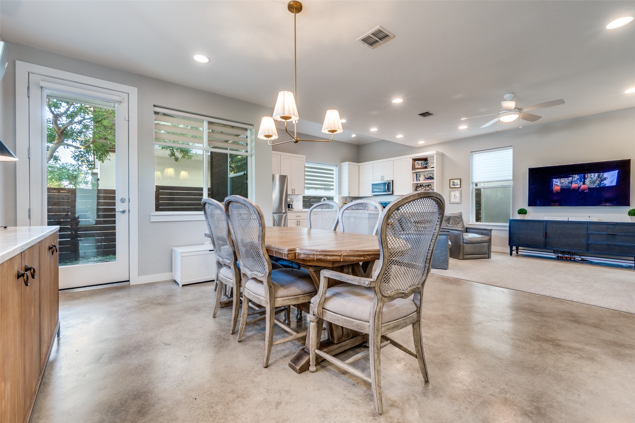 1010 Gallivant Lane Dallas TX 75218