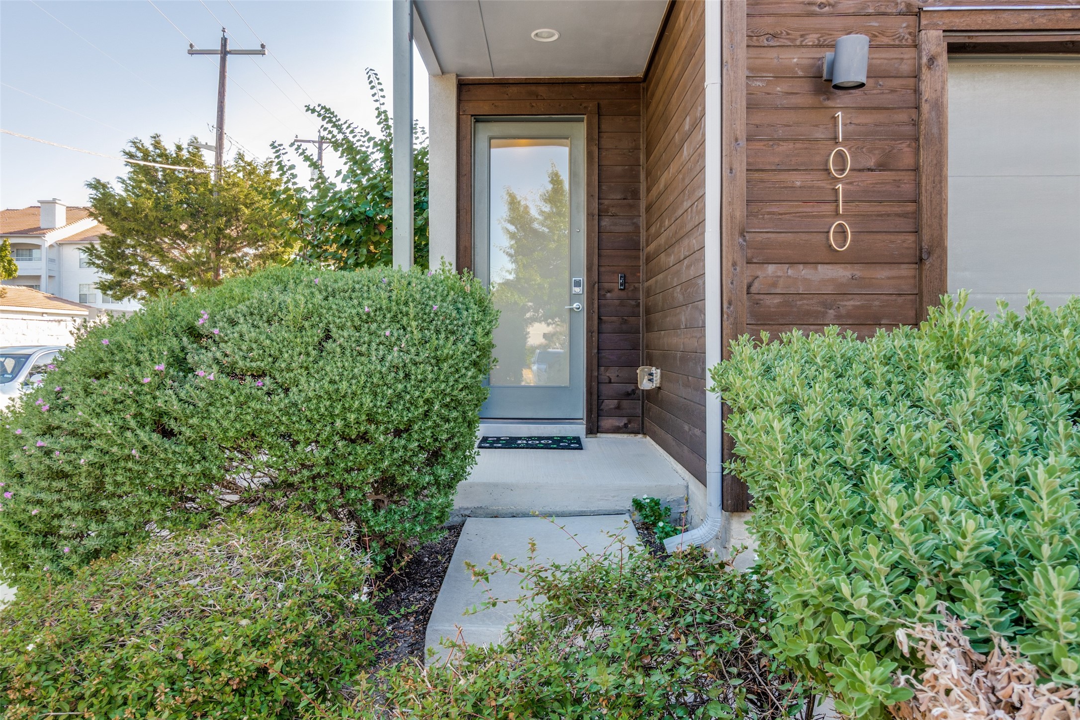 1010 Gallivant Lane Dallas TX 75218