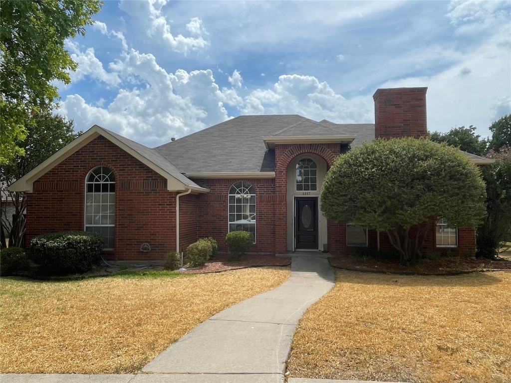 1217 Shawnee Trail Carrollton TX 75007