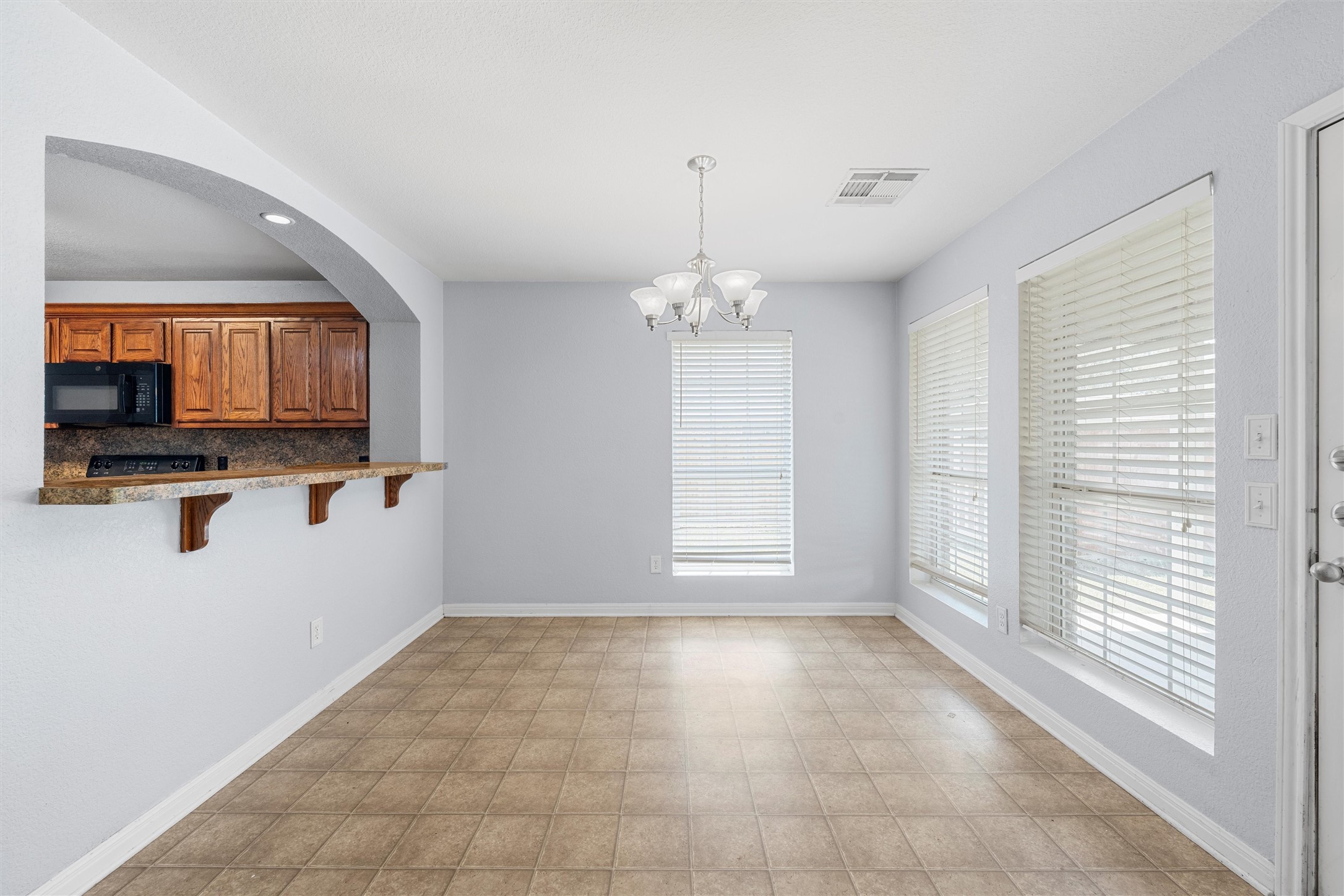 708 Sapphire Boulevard Hewitt TX 76643