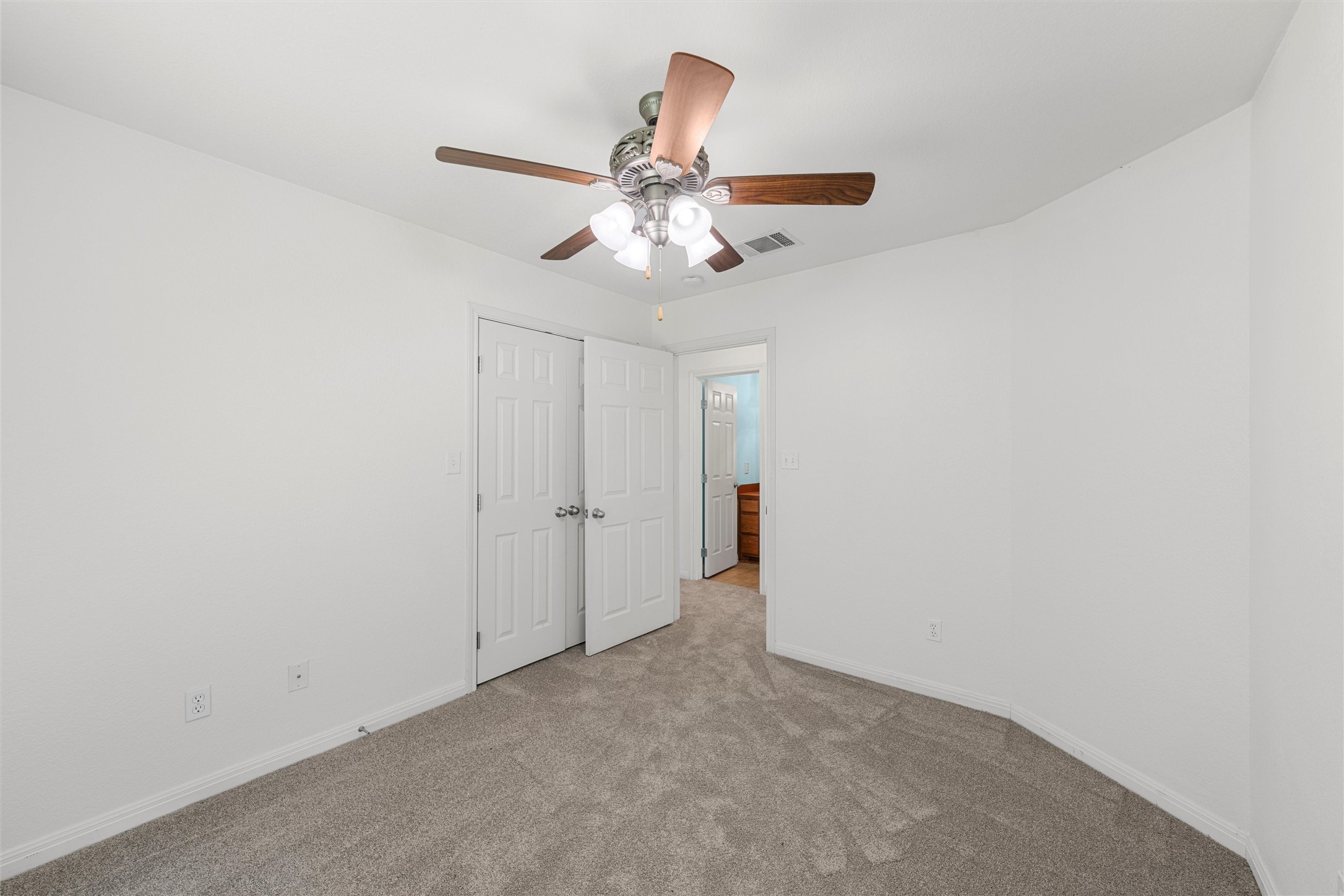 708 Sapphire Boulevard Hewitt TX 76643