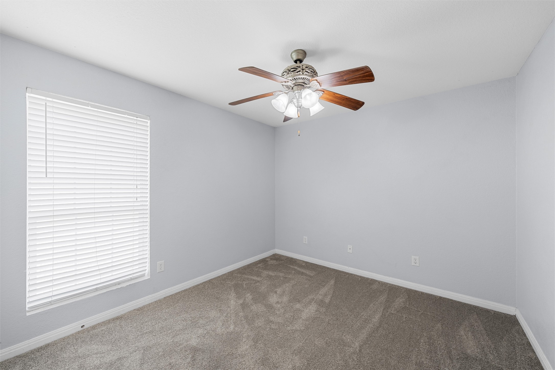 708 Sapphire Boulevard Hewitt TX 76643