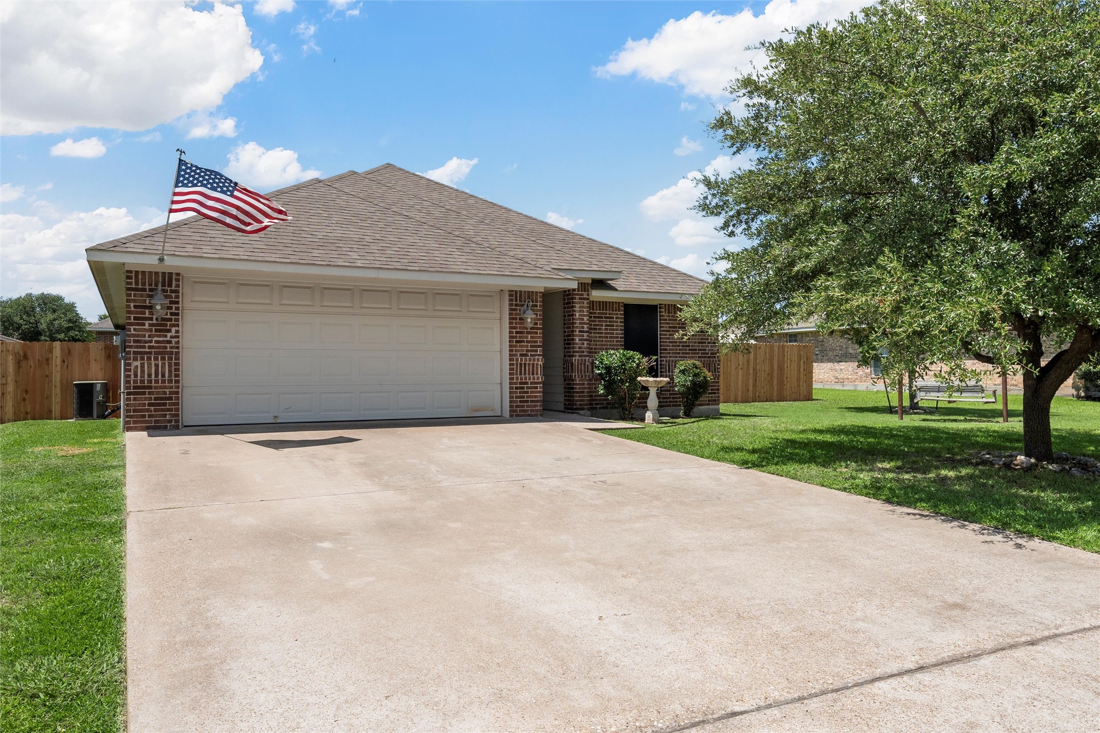 708 Sapphire Boulevard Hewitt TX 76643