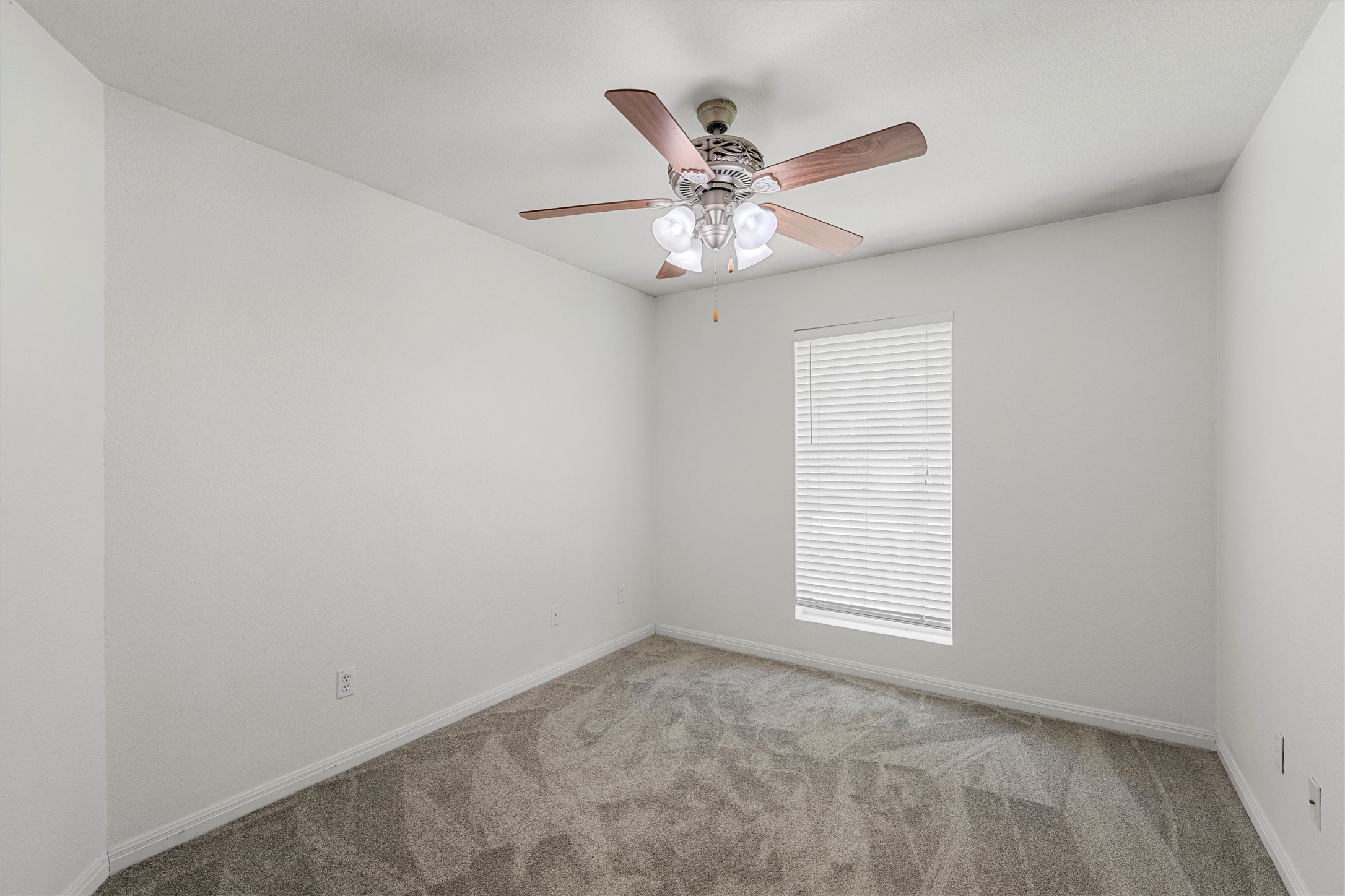 708 Sapphire Boulevard Hewitt TX 76643