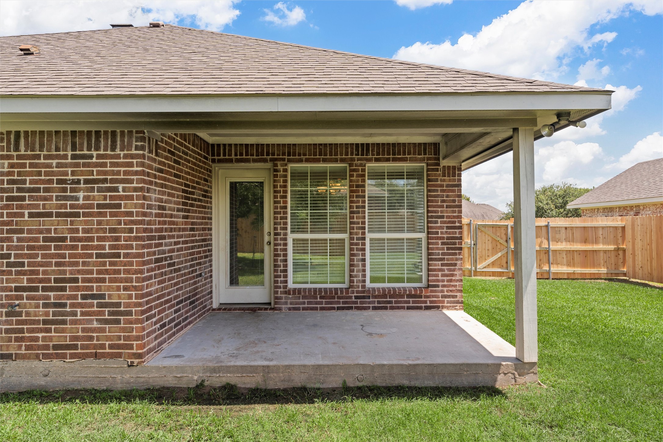 708 Sapphire Boulevard Hewitt TX 76643