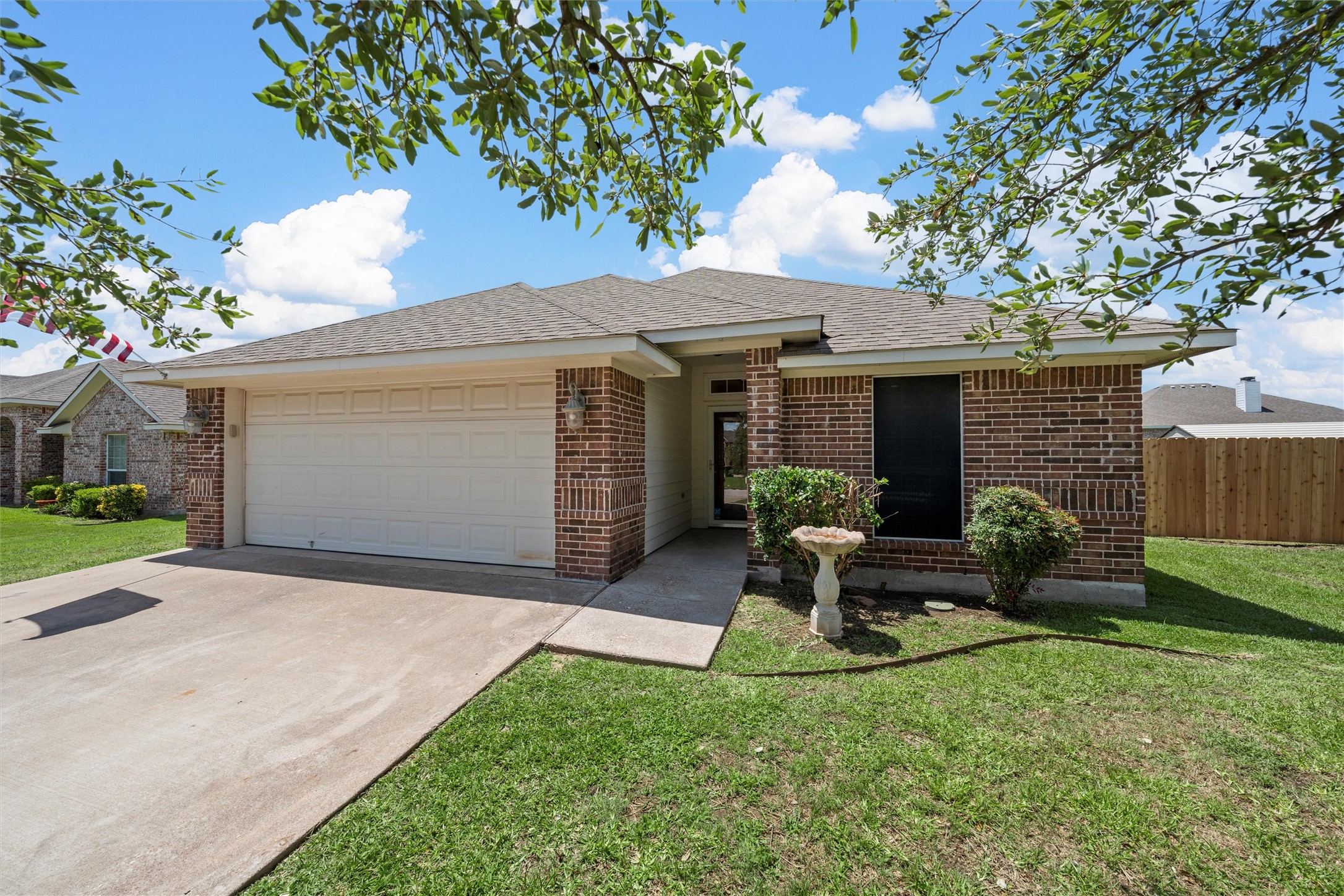708 Sapphire Boulevard Hewitt TX 76643