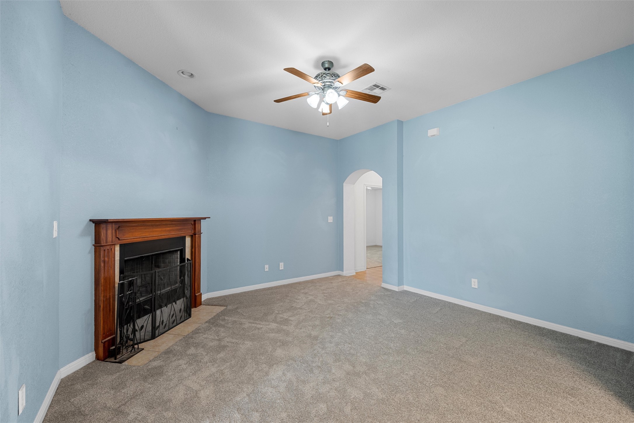 708 Sapphire Boulevard Hewitt TX 76643