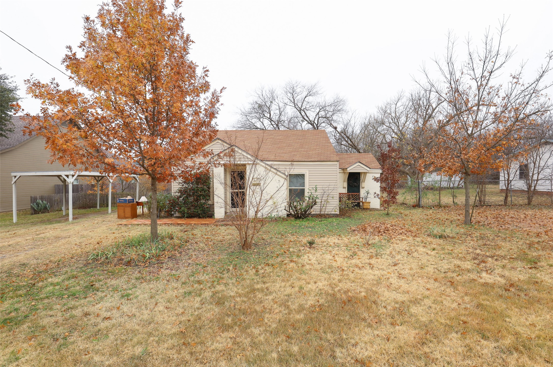 409 W 6th Street Justin TX 76247